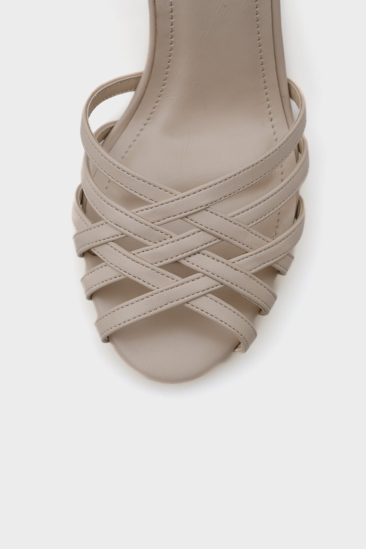 Corri Topuklu Kafes Örgülü Bilekten Bantlı Kadın Sandalet