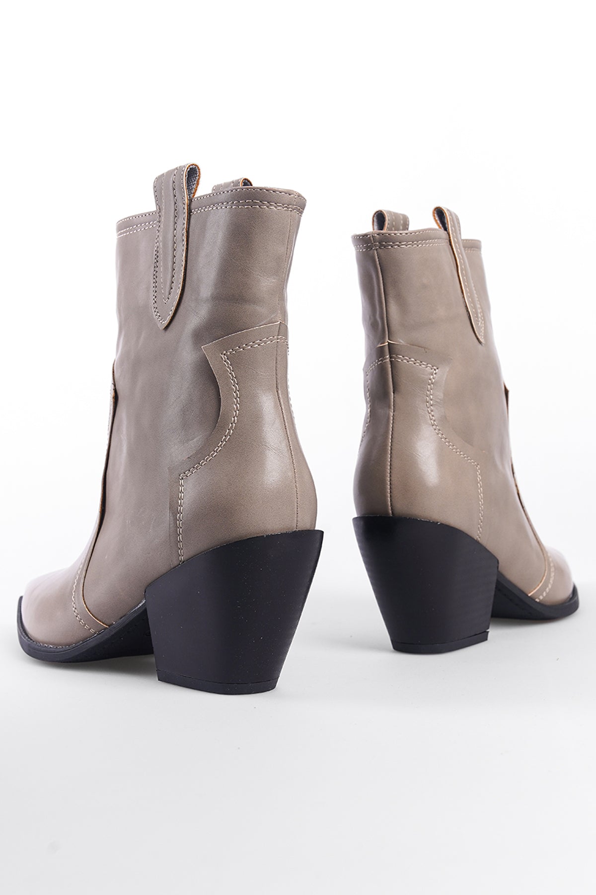 Tiffani Sivri Burunlu Yandan Çekmeli Hakiki Deri Kadın Kovboy Bot