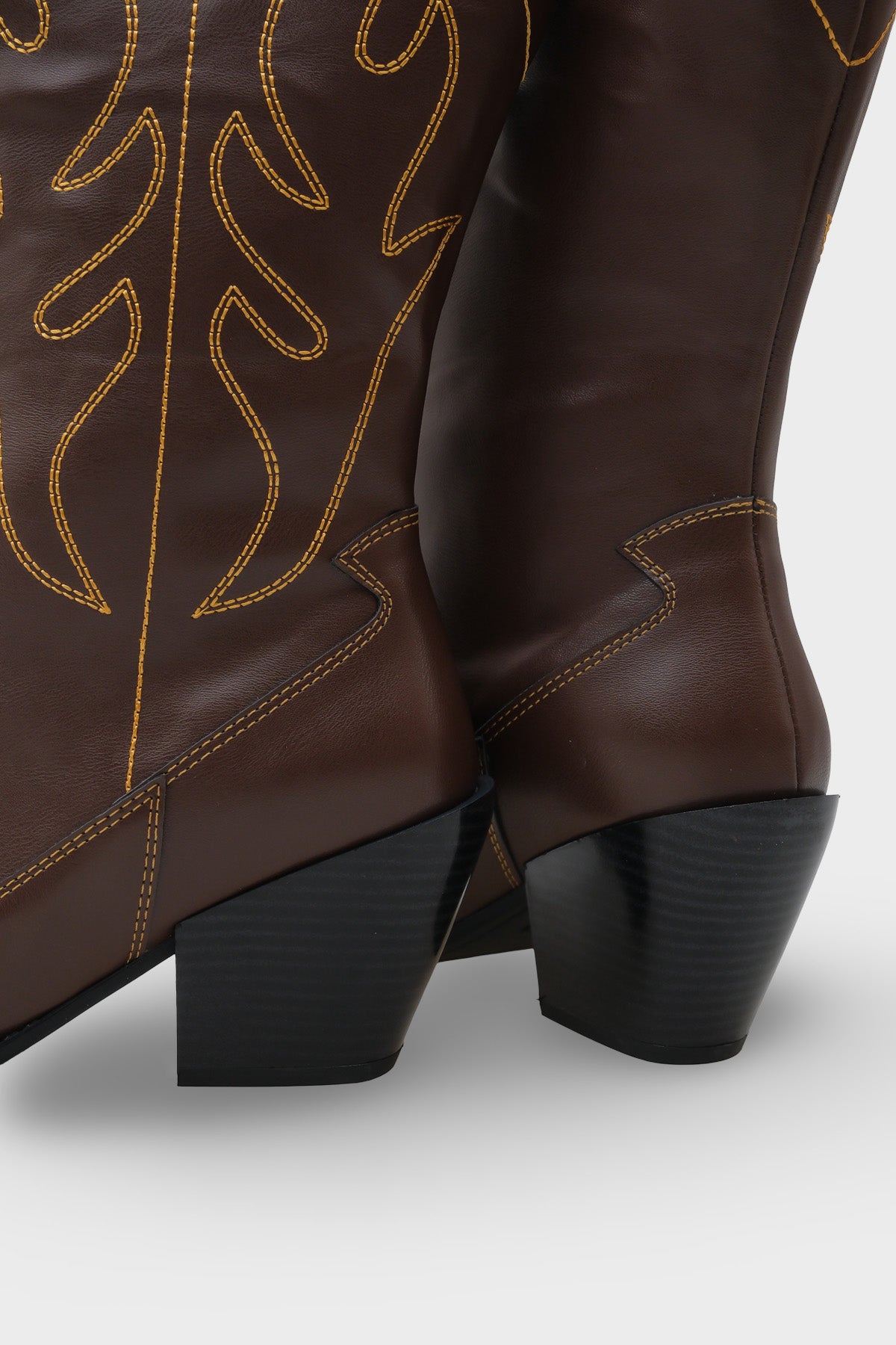 Malina Sivri Burunlu Nakışlı Kadın Kovboy Çizme