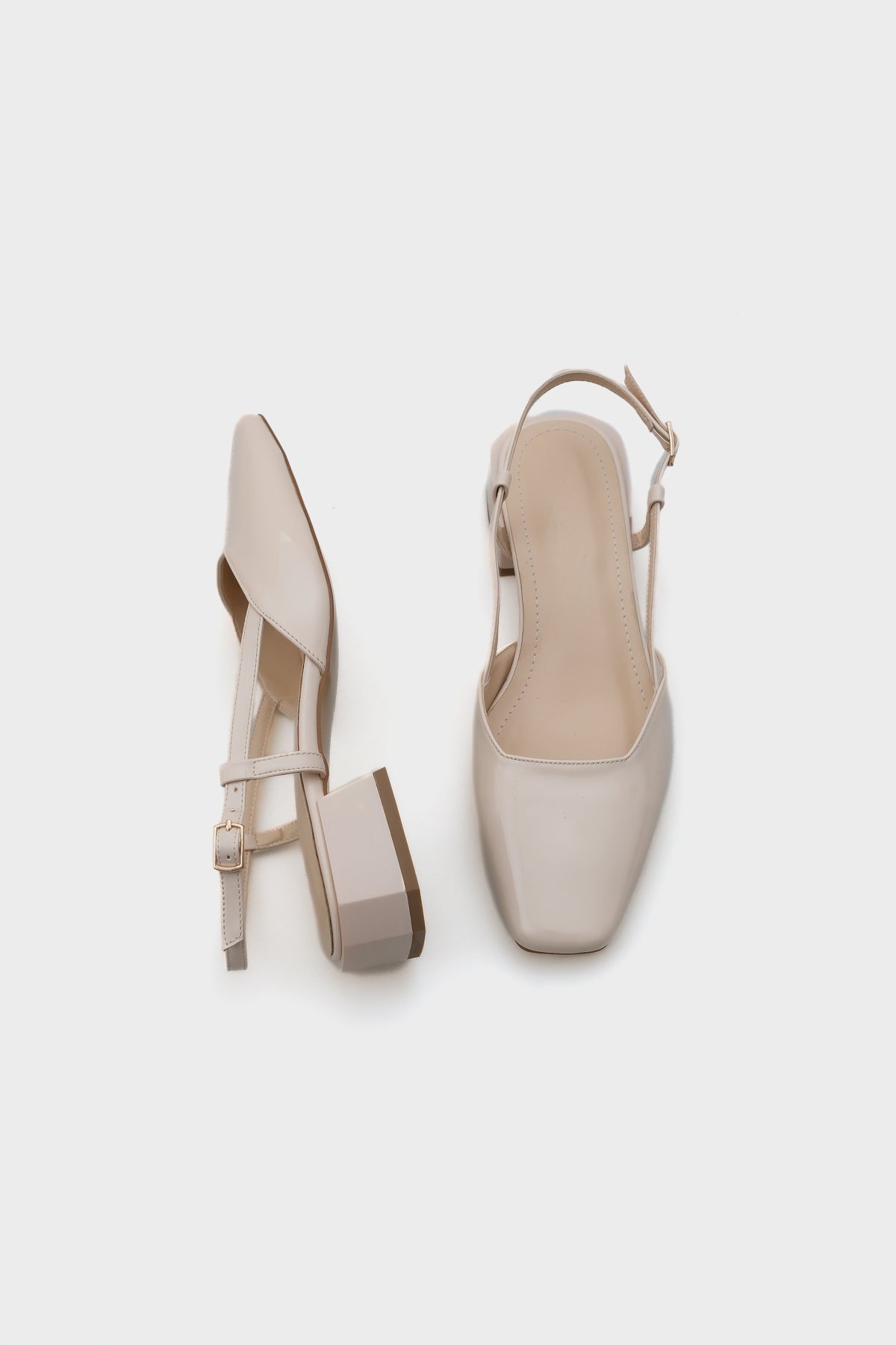 Rana Arkası Açık Küt Burunlu Kalın Topuklu Rugan Kadın Ayakkabı