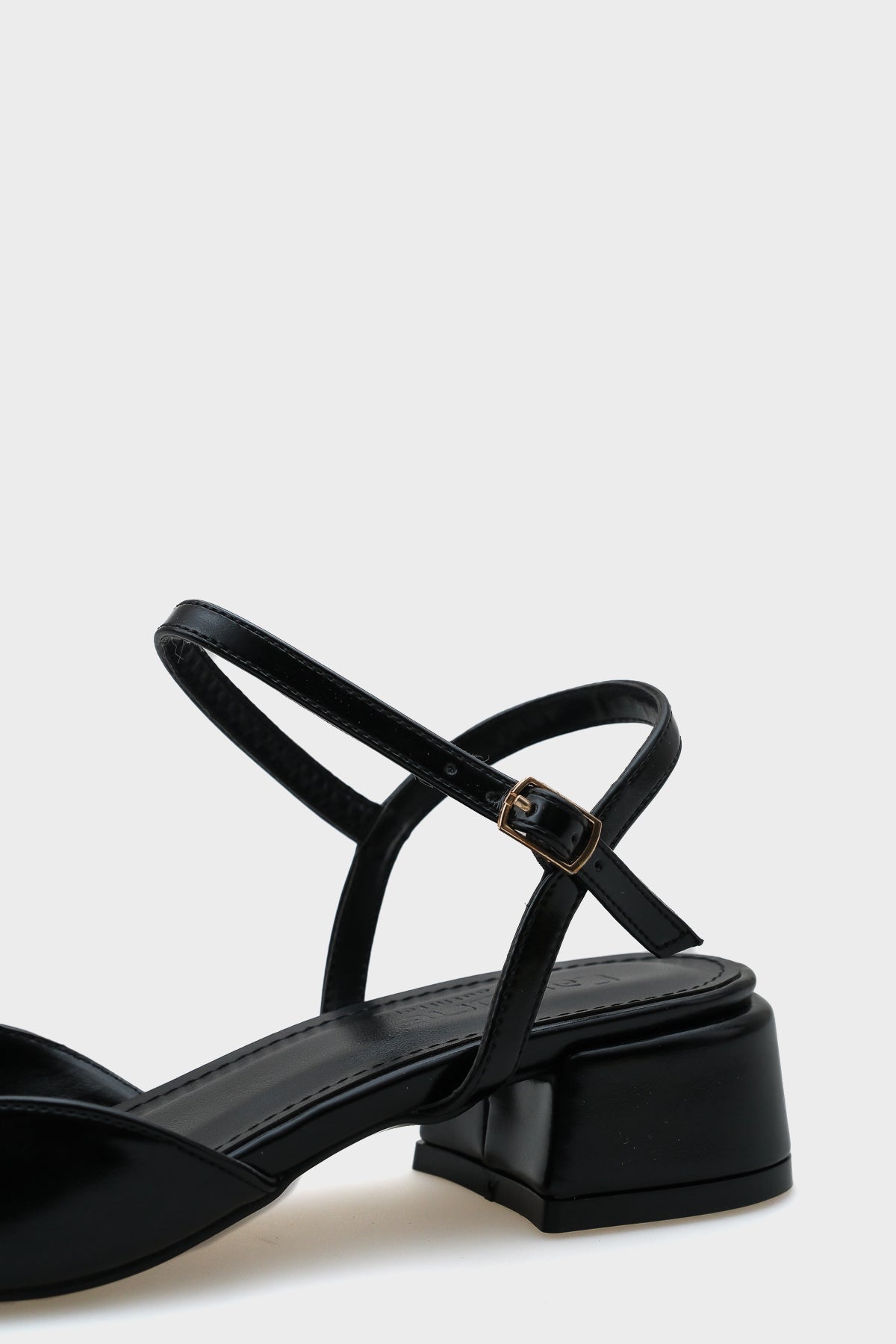 Randi  Arkası Açık  Tokalı Kısa Topuklu Kadın Ayakkabı