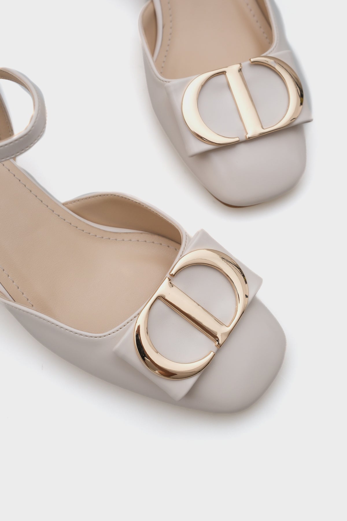 Randi  Arkası Açık  Tokalı Kısa Topuklu Kadın Ayakkabı