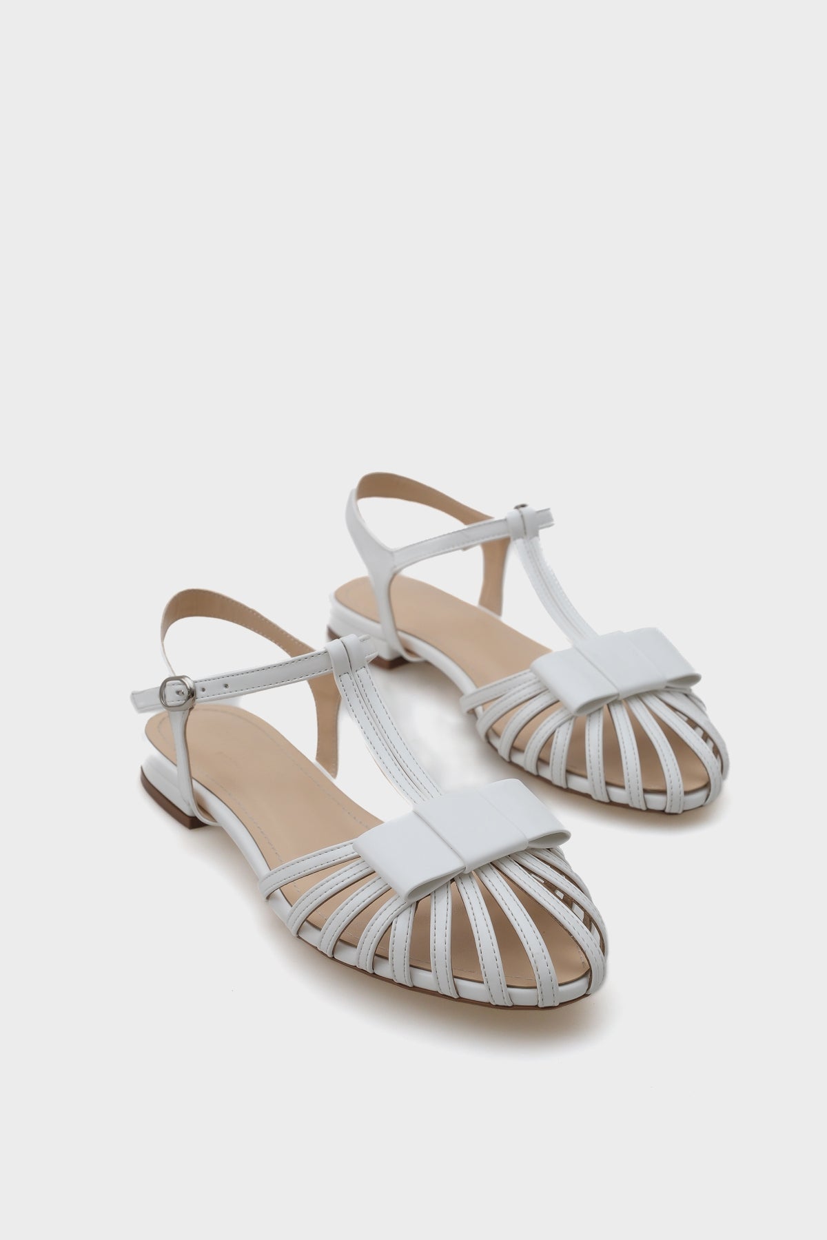 Amara Kafes Örgülü Kadın Babet