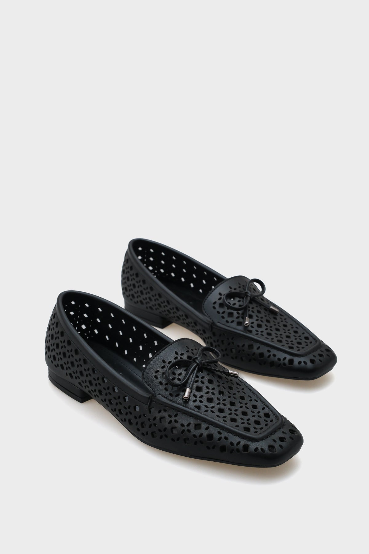 Cara Zımbalı Metalik Kadın Loafer
