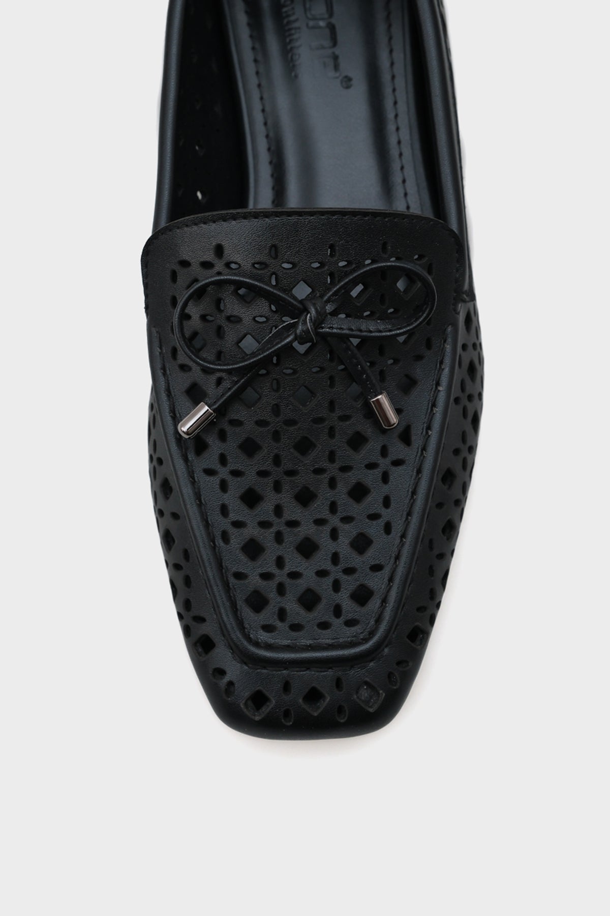 Cara Zımbalı Metalik Kadın Loafer