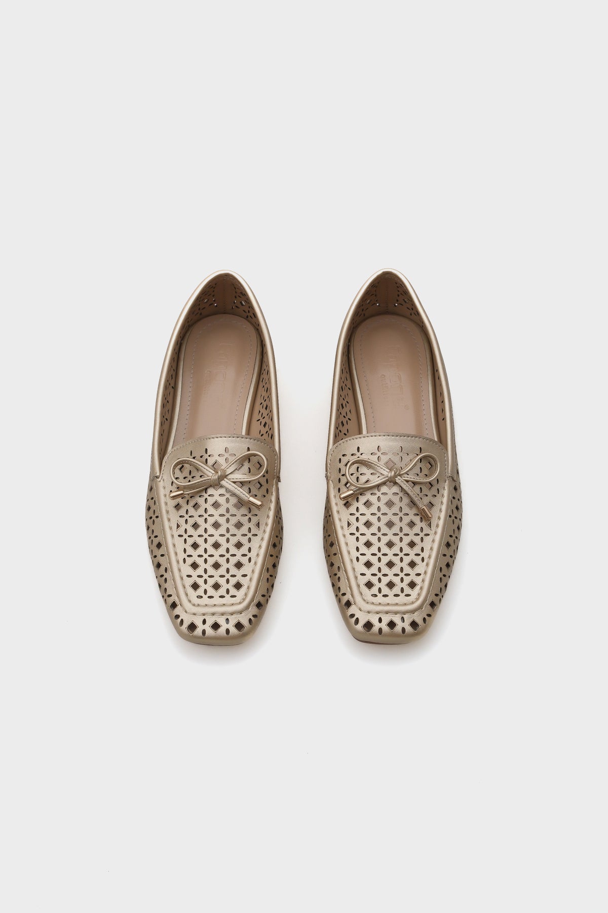 Cara Zımbalı Metalik Kadın Loafer