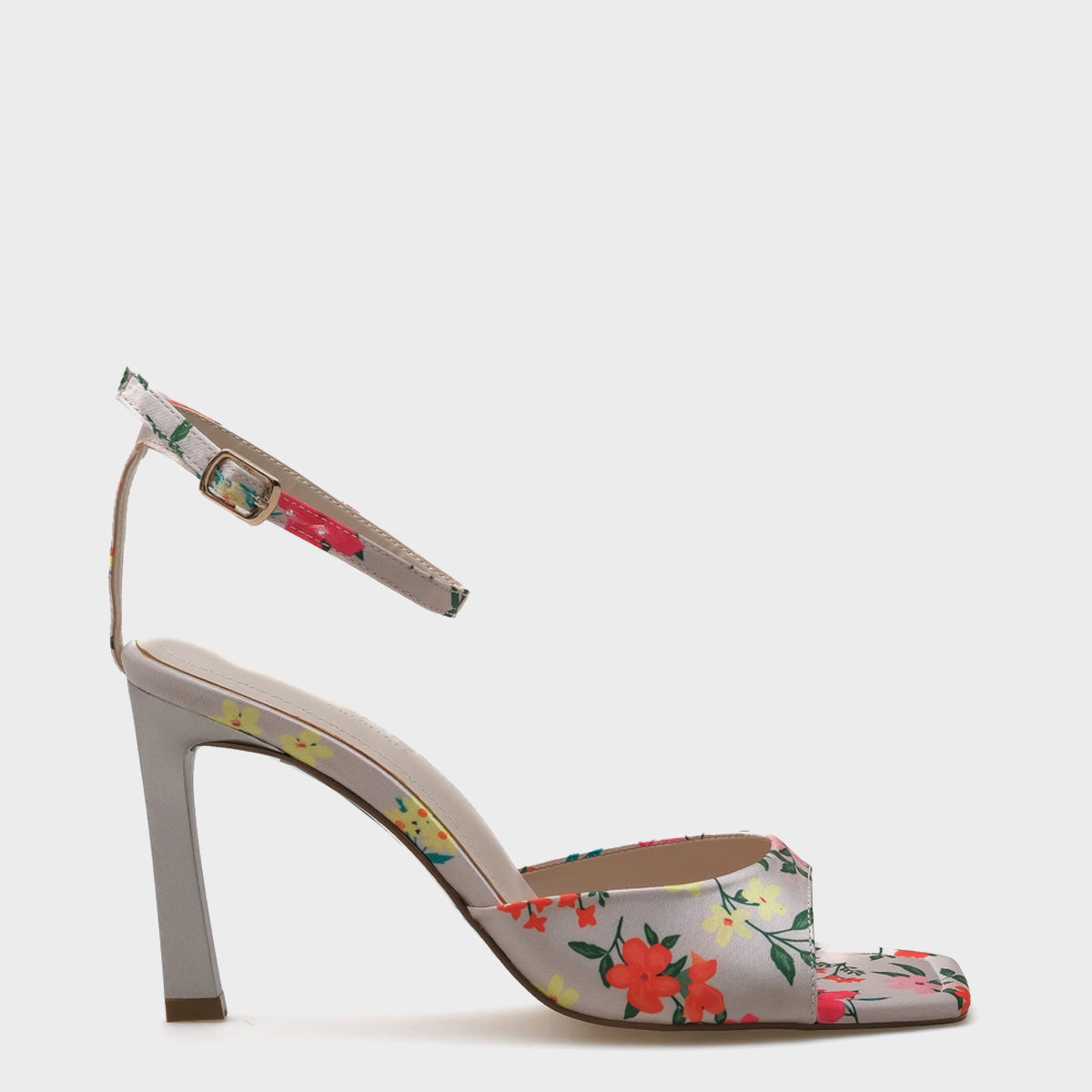 Regina Arkası Açık Küt Burunlu Yüksek Topuklu Çiçek Desenli Kadın Ayakkabı