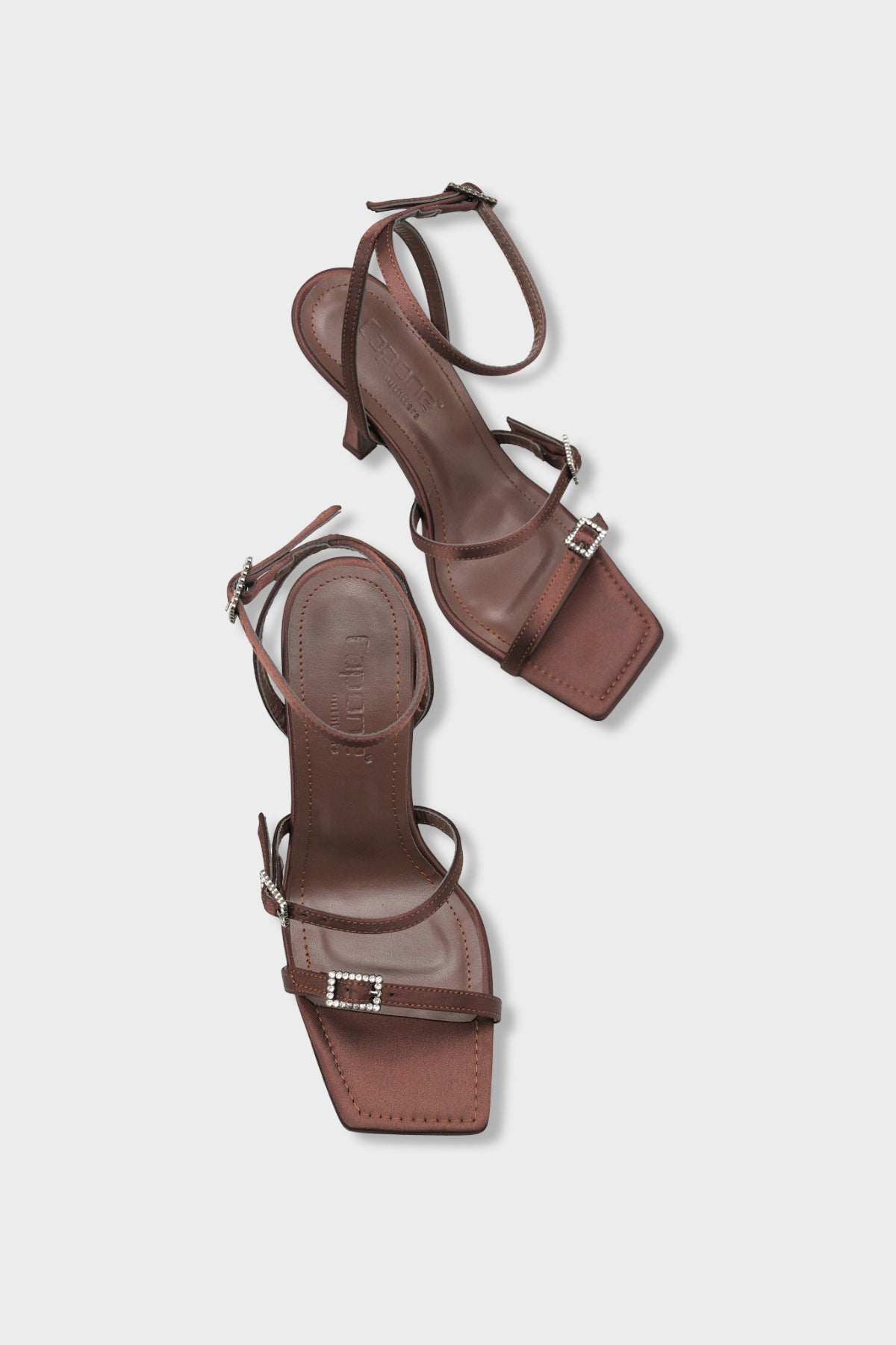 Connie Küt Burunlu Bilekten Bantlı Taşlı Tokalı Orta Topuklu Kadın Ayakkabı