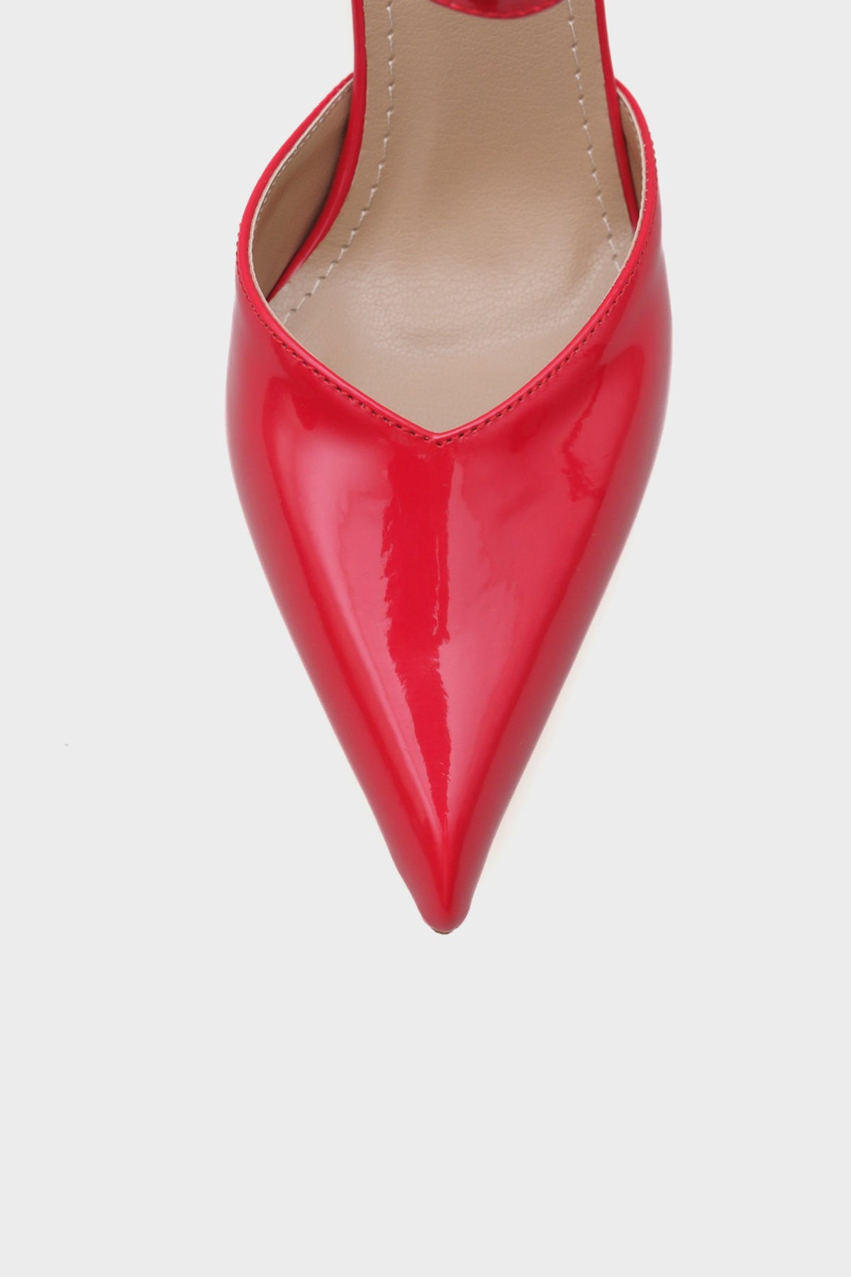 Tiff Sivri Burunlu Orta Topuklu Bilekten Bantlı Kadın Ayakkabı