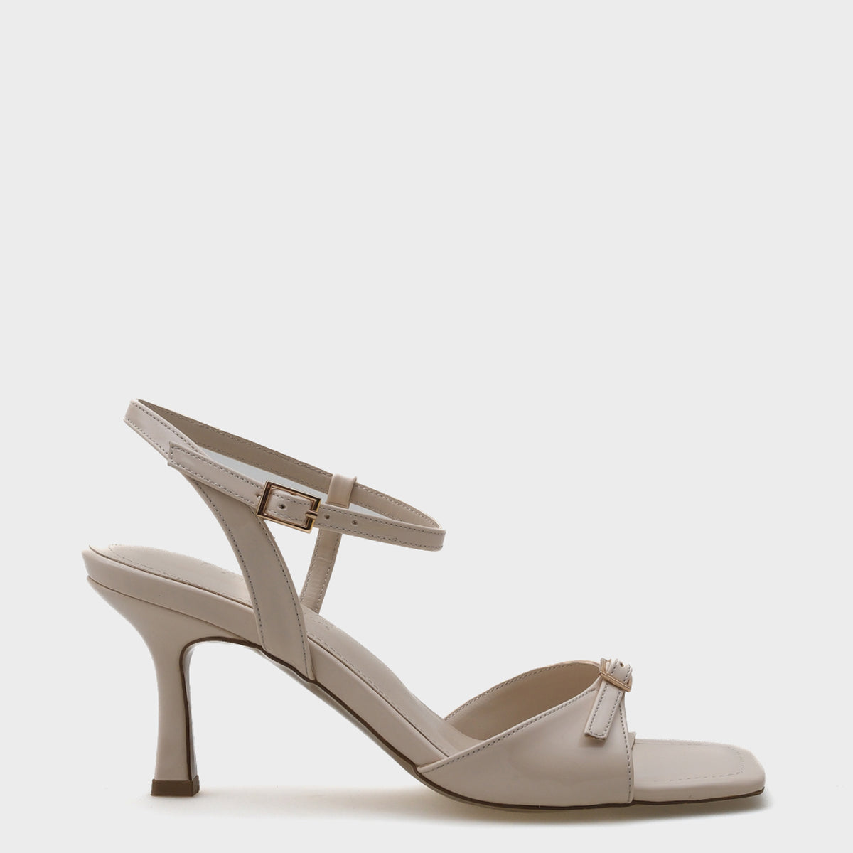 Dale Orta Topuklu Bilekten Bantlı Tokalı Kadın Sandalet