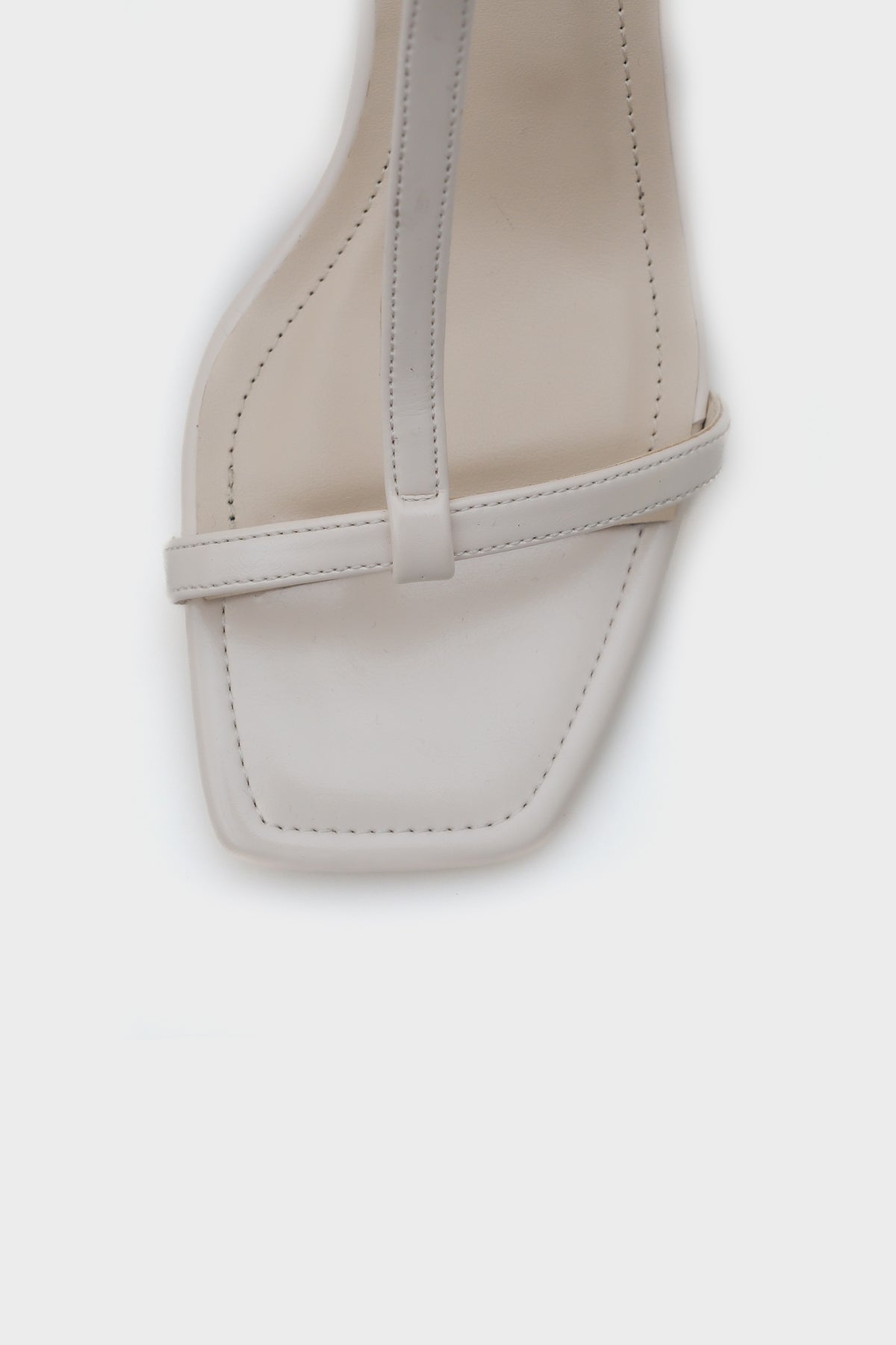 Dalia Orta Topuklu Bilekten Bantlı Kadın Sandalet