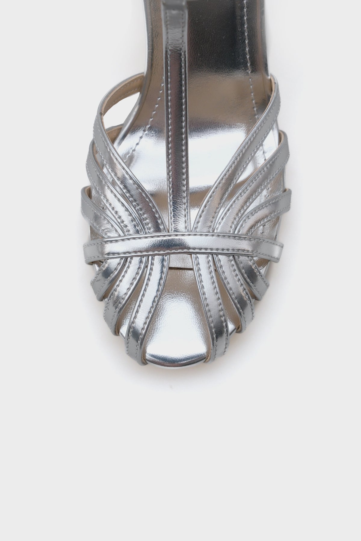 Daniela Oval Burunlu Kafes T Bantlı İnce Topuklu Kadın Sandalet