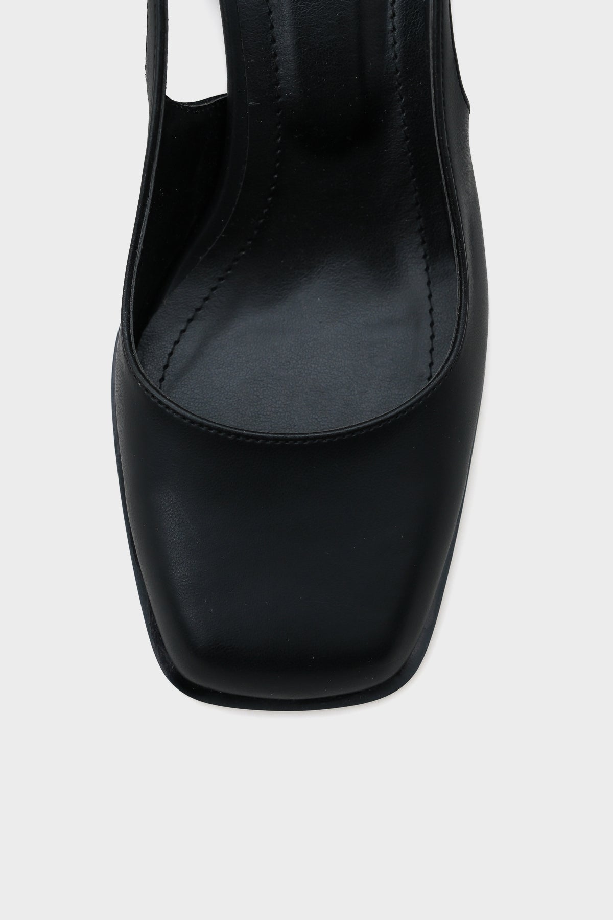 Rora Küt Burunlu Kalın Topuklu Arkası Açık Kadın Ayakkabı