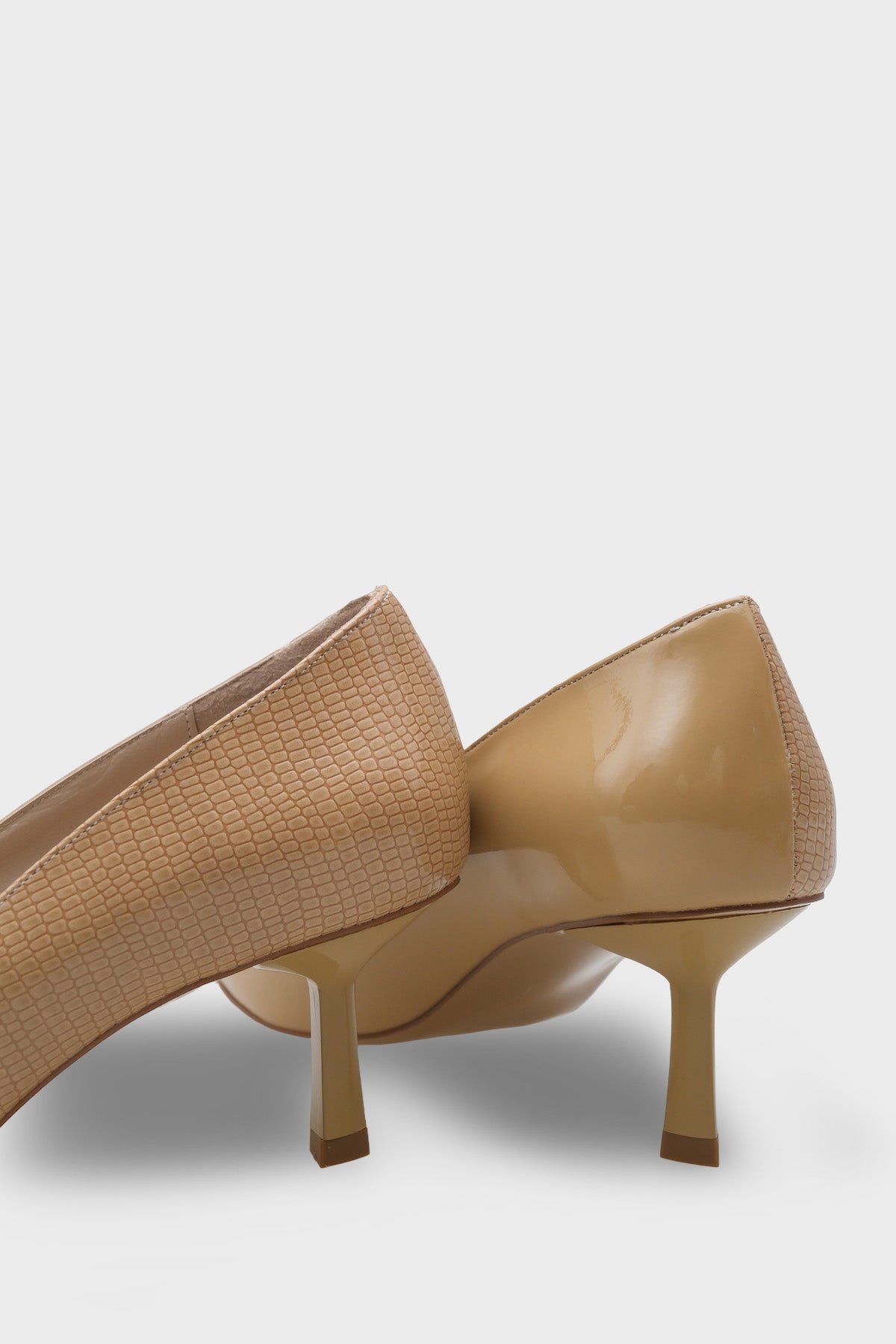 Brianne Orta Topuklu Bantlı Yılan Baskılı Hakiki Deri Astarlı Stiletto