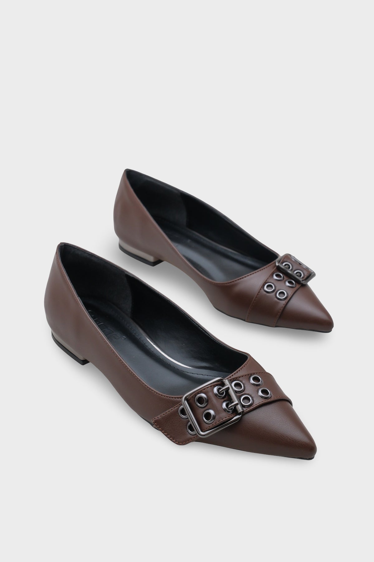 Krissie Sivri Burunlu Kısa Topuklu Metal Aksesuarlı Kadın Babet