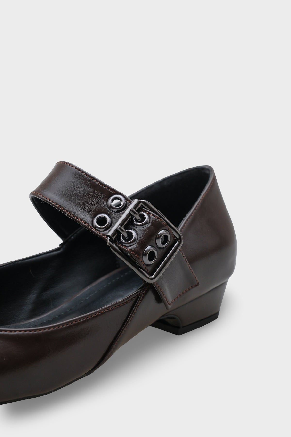 Darell Kısa Topuklu Küt Burunlu Bantlı Mary Jane Kadın Ayakkabı