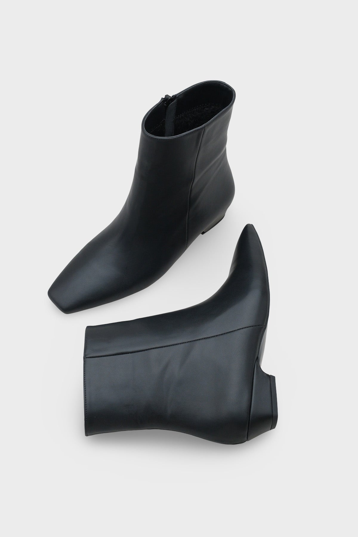 Evie Kısa Topuklu Yandan Fermuarlı Küt Burun Kadın Bot