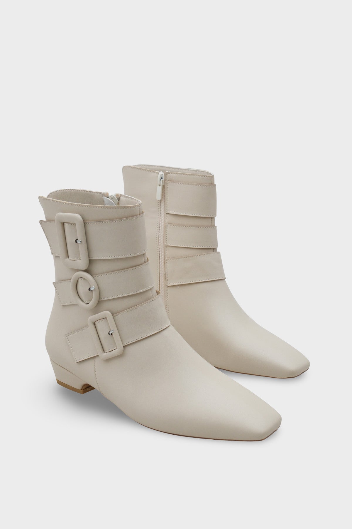 Shane Kısa Topuklu Yandan Fermuarlı Tokalı Küt Burun Kadın Bot