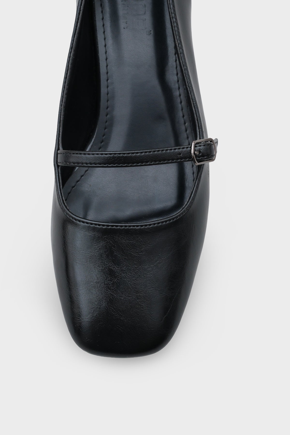 Elyn Kısa Topuklu Küt Burunlu Bantlı Mary Jane Kadın Ayakkabı