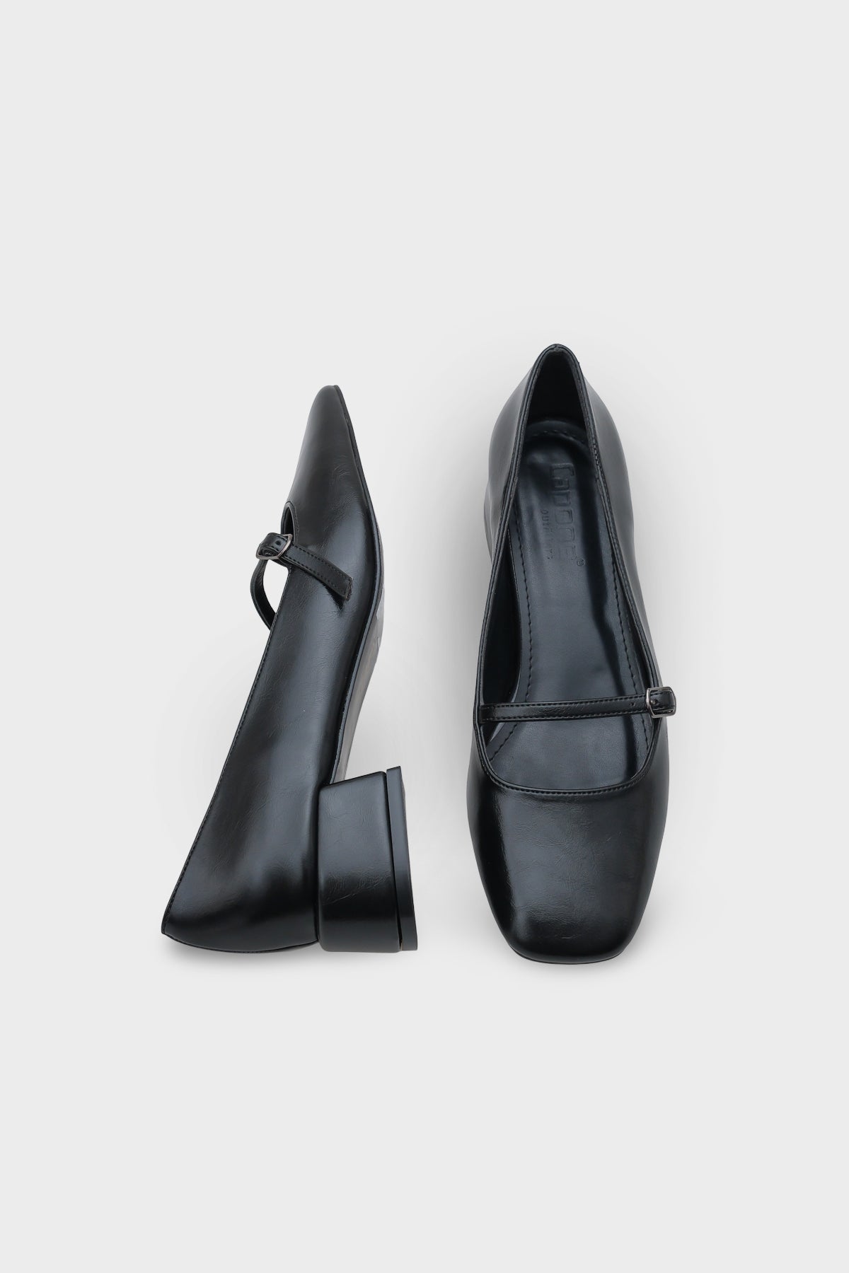 Elyn Kısa Topuklu Küt Burunlu Bantlı Mary Jane Kadın Ayakkabı