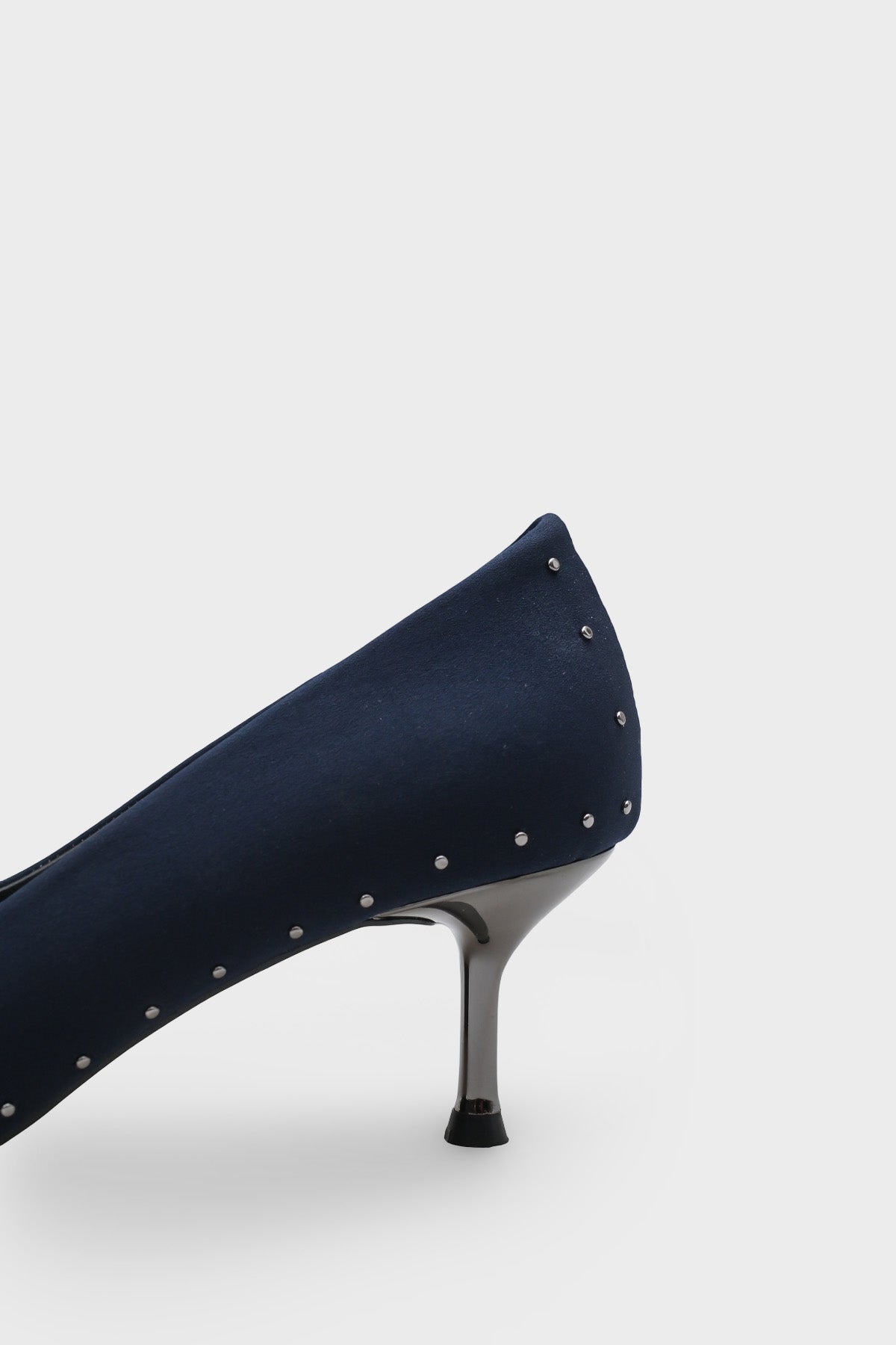 Anny Sivri Burunlu Metal Aksesuarlı Metal Topuklu Stiletto