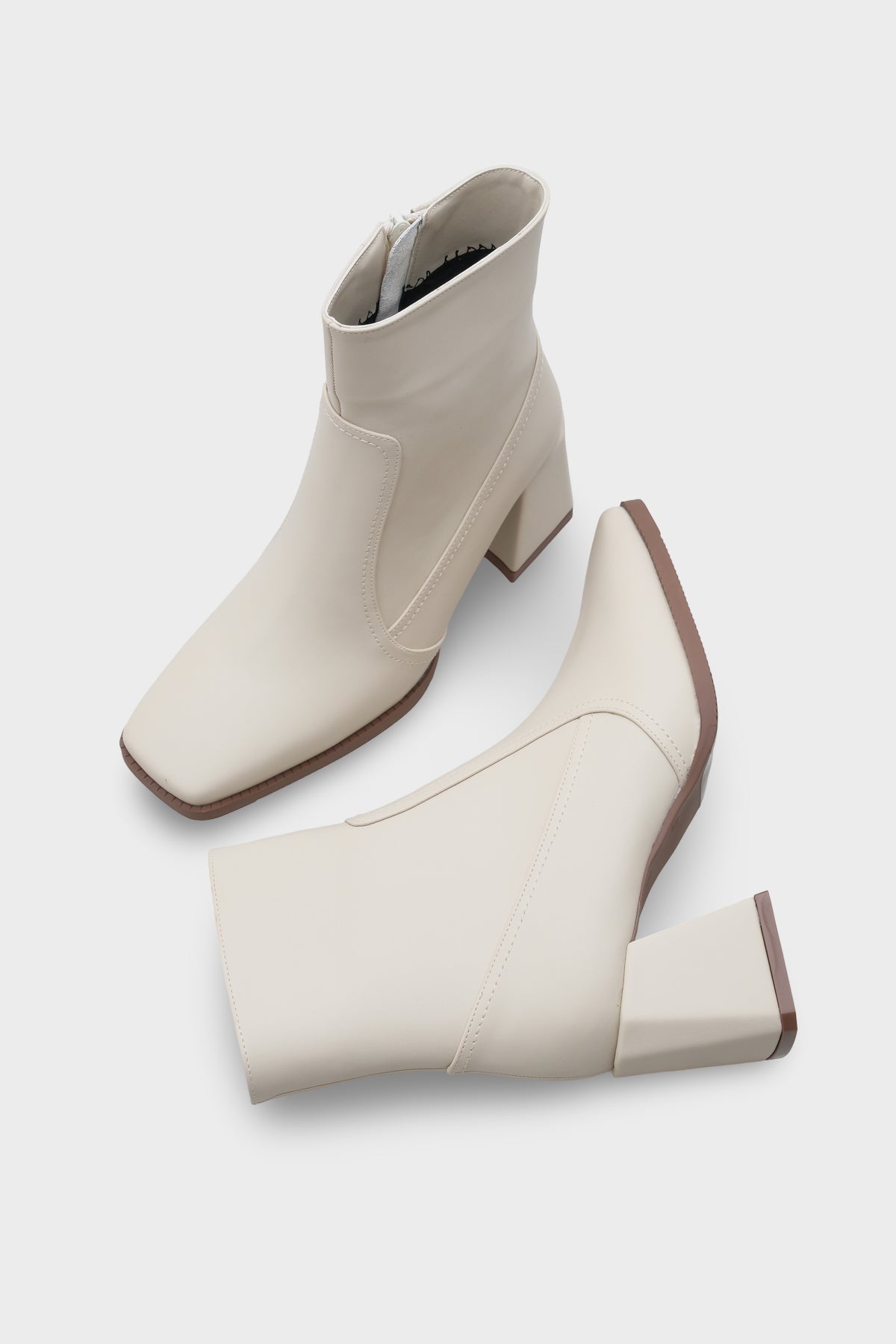 Anjela Küt Burunlu Yandan Fermuarlı Kadın Bot