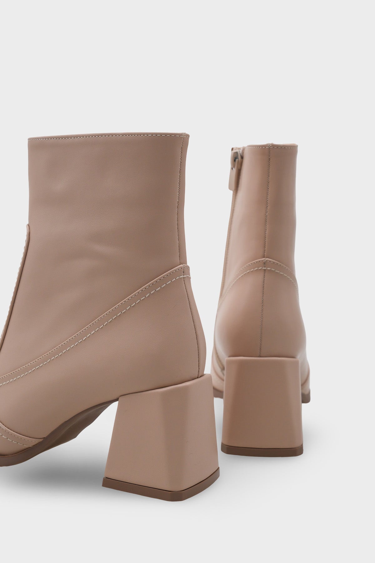 Anjela Küt Burunlu Yandan Fermuarlı Kadın Bot