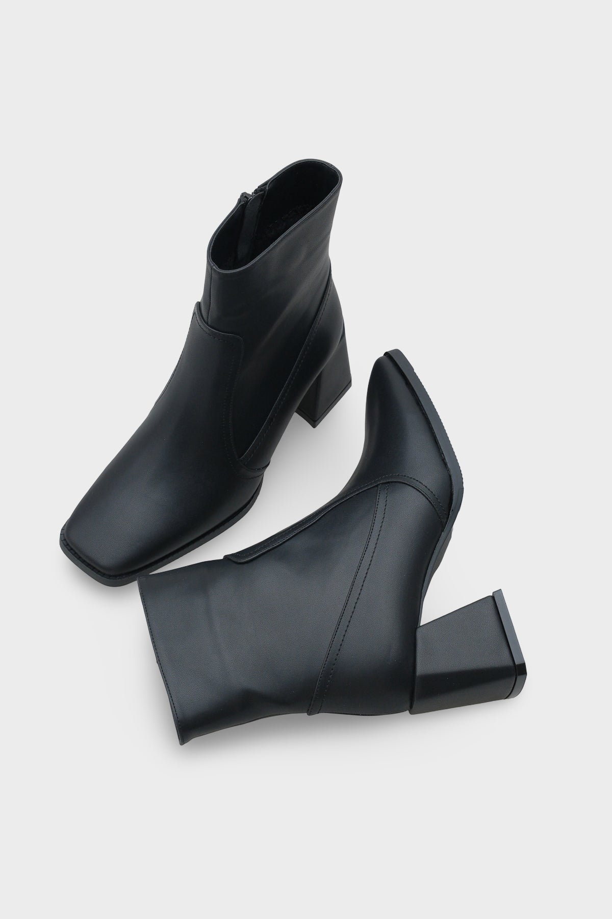 Anjela Küt Burunlu Yandan Fermuarlı Kadın Bot