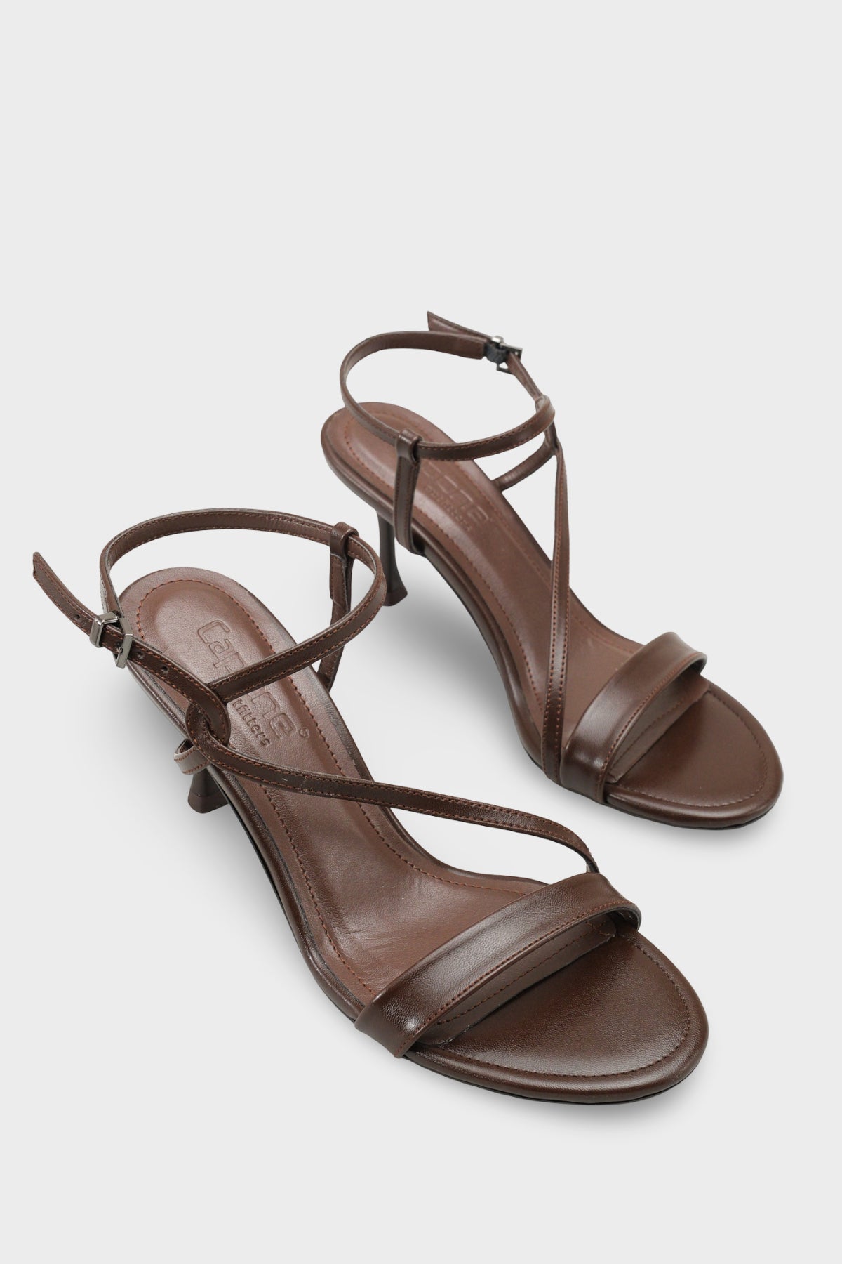 Corilla Yuvarlak Burunlu Orta Topuklu Bilekten Bantlı Kadın Şık Ayakkabı