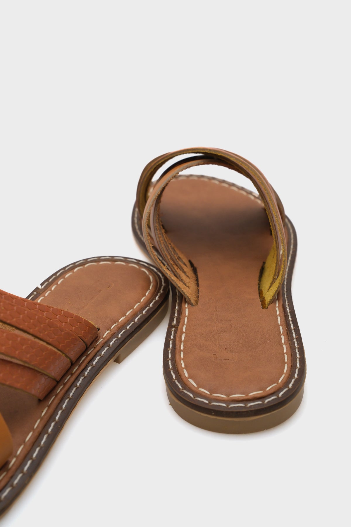 Maddy 8098 Hakiki Deri Kadın Bodrum Terlik