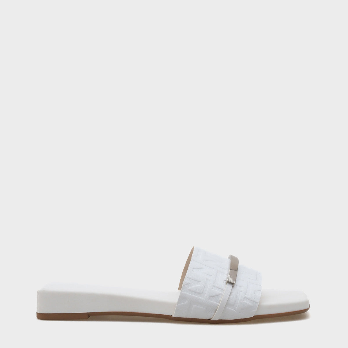 Mame Küt Burunlu Metal Aksesuarlı Kısa Topuklu Konfor Kadın Terlik