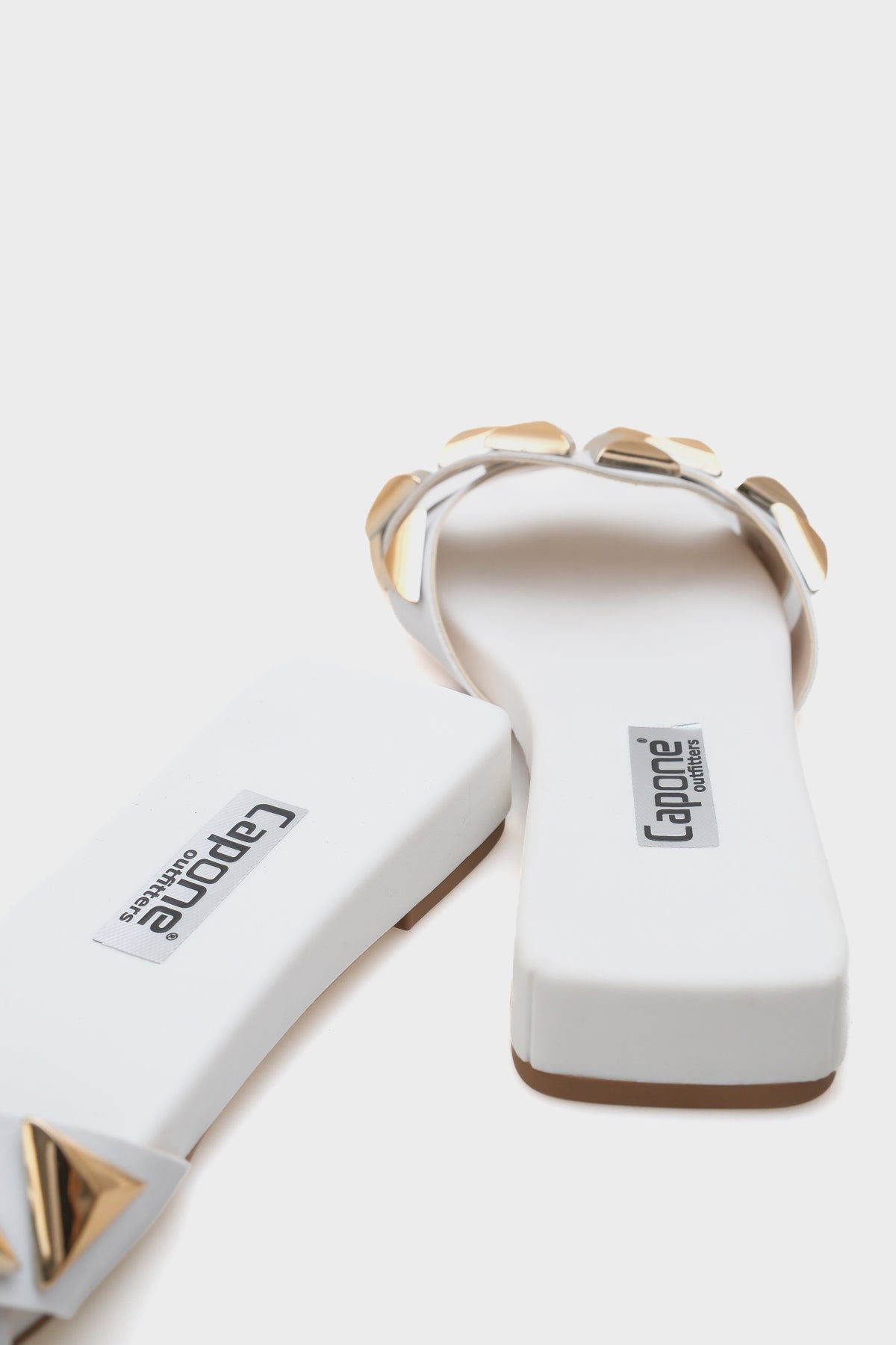 Manon Küt Burunlu Metal Aksesuarlı Kısa Topuklu Konfor Kadın Terlik