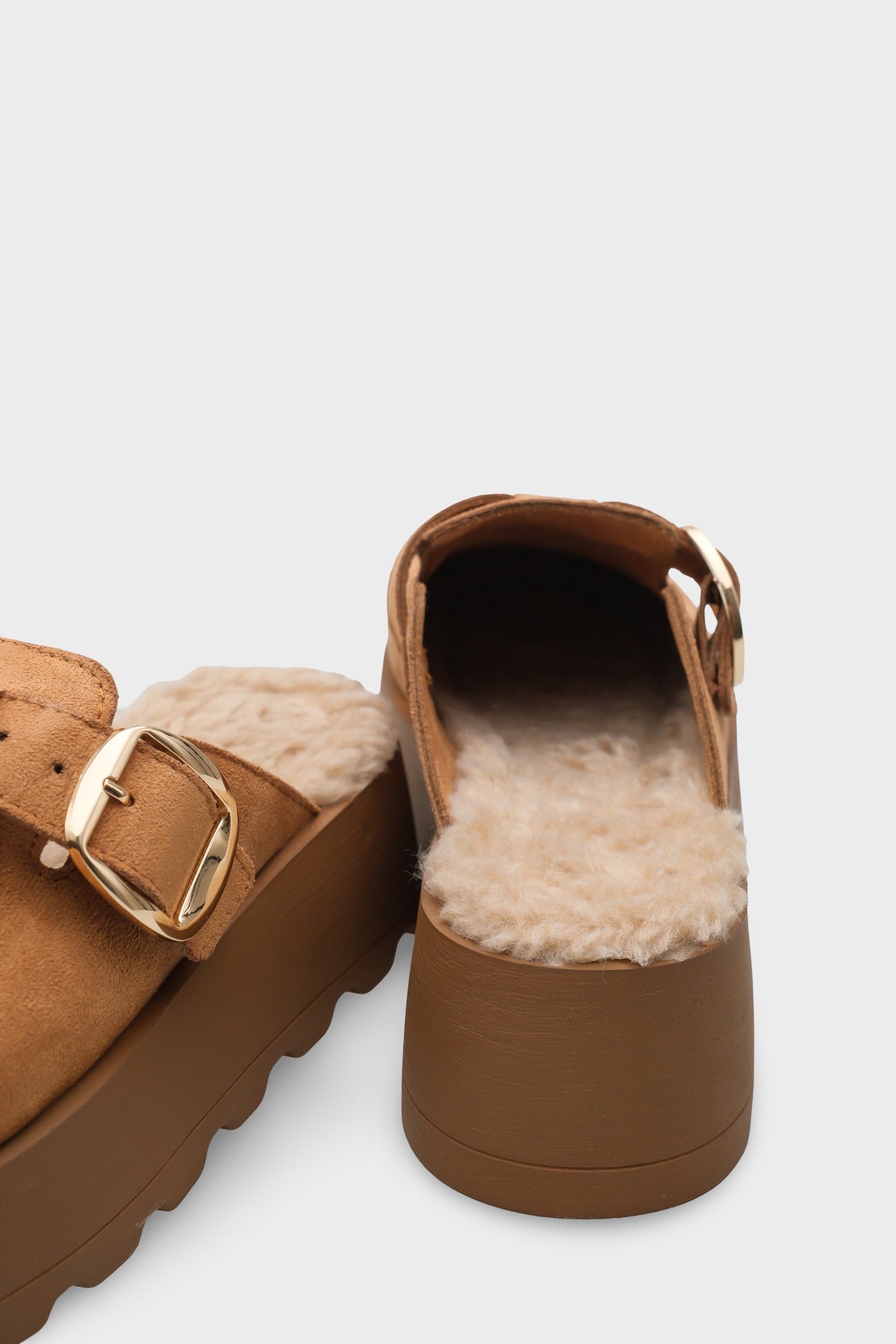 Leticia Kürklü Süet Görünümlü Kadın Sabo