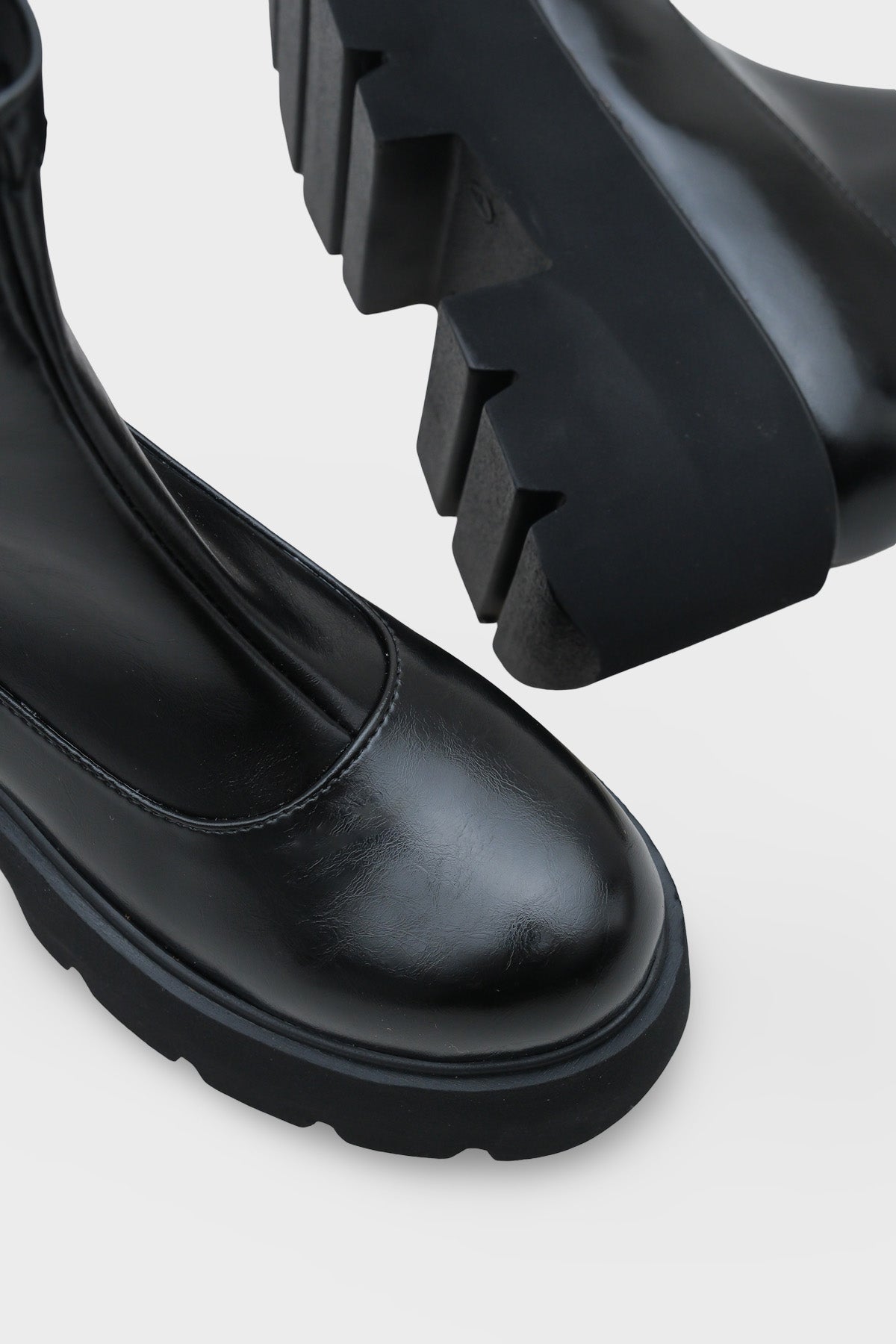 Viviana Trak Tabanlı Kadın Bot