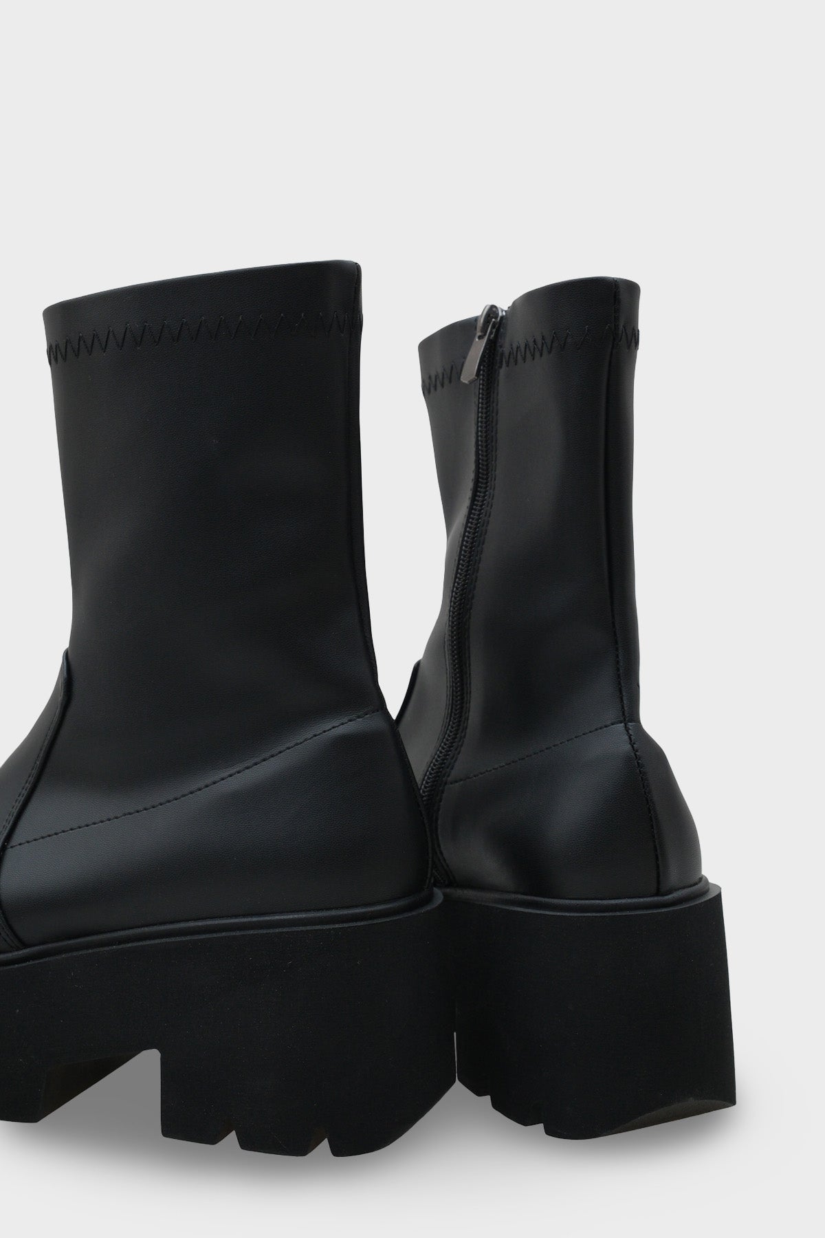 Stacy Dolgu Tabanlı Kadın Bot