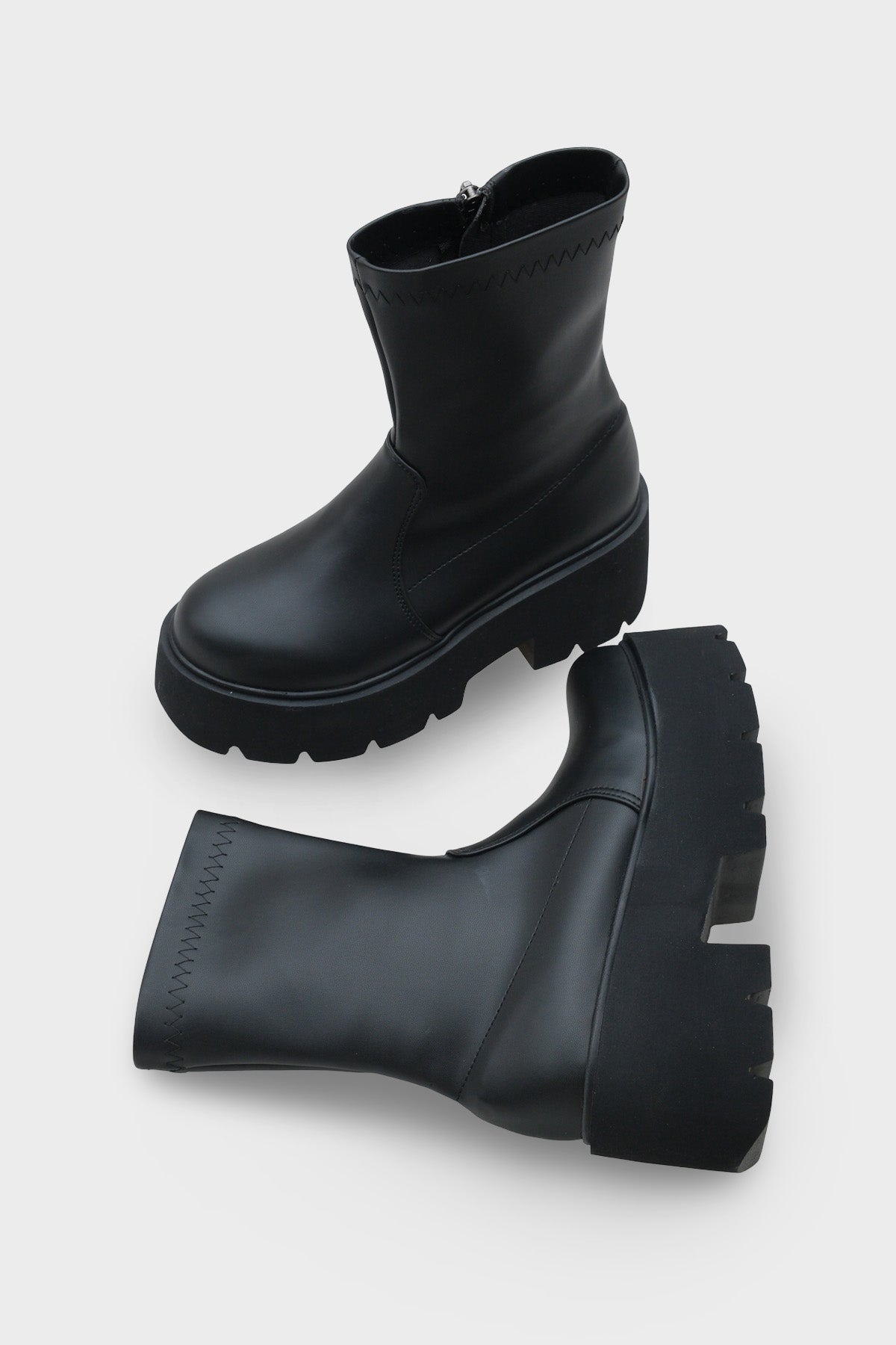 Stacy Dolgu Tabanlı Kadın Bot