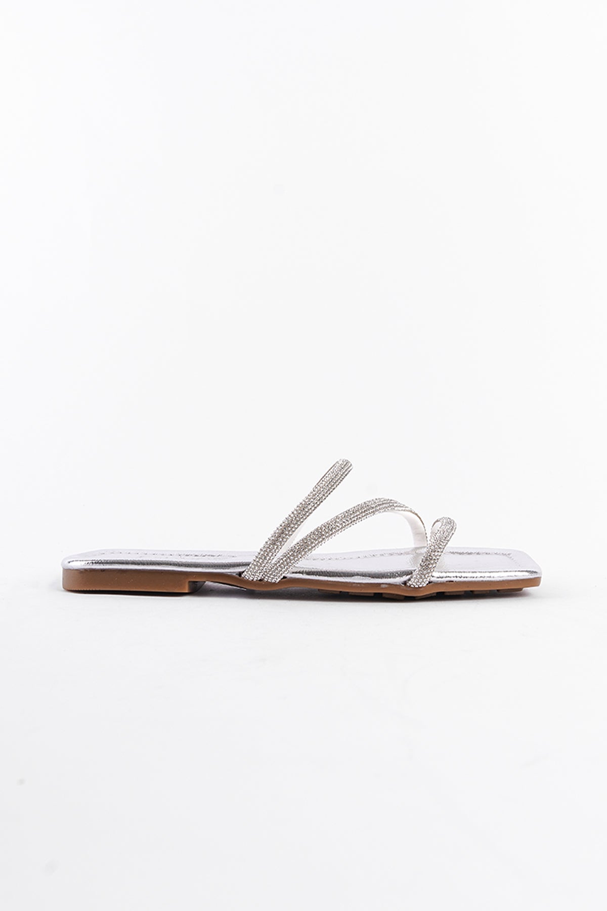 Taşlı 3 Bantlı Düz Topuk Kapitoneli Kadın Terlik
