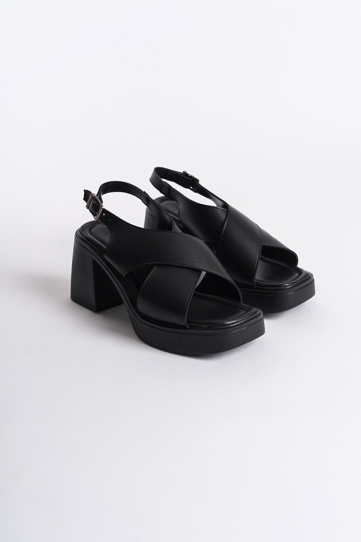 Platform Çapraz Bantlı Kadın Sandalet