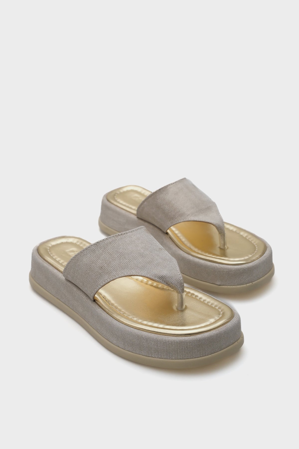 Margalo Dolgu Topuklu Taşlı Parmak Arası Kadın Terlik