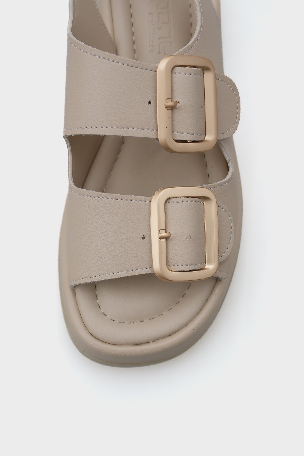 Denice Dolgu Topuklu Çift Bantlı Tokalı Kadın Sandalet