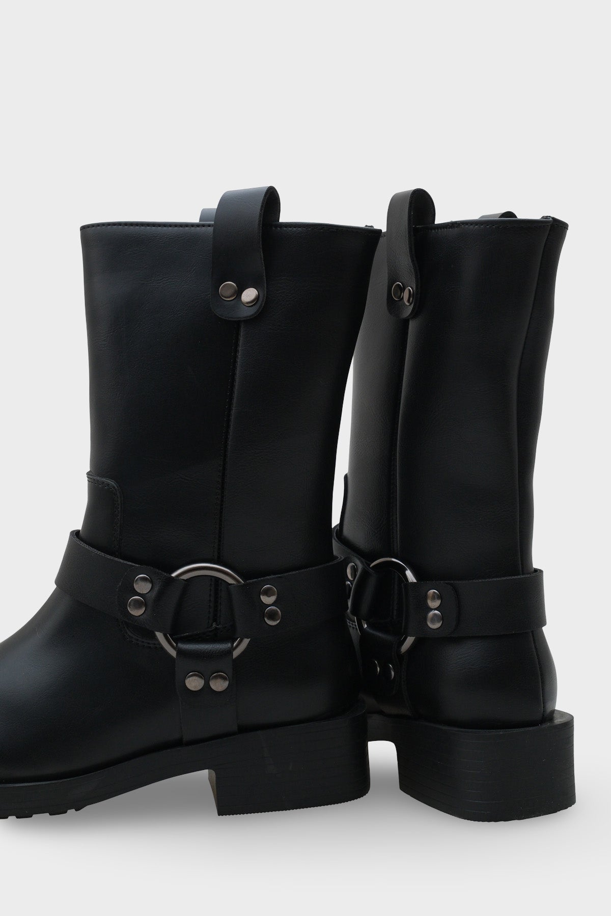 Leslie Metal Aksesuarlı Motorcu Bot