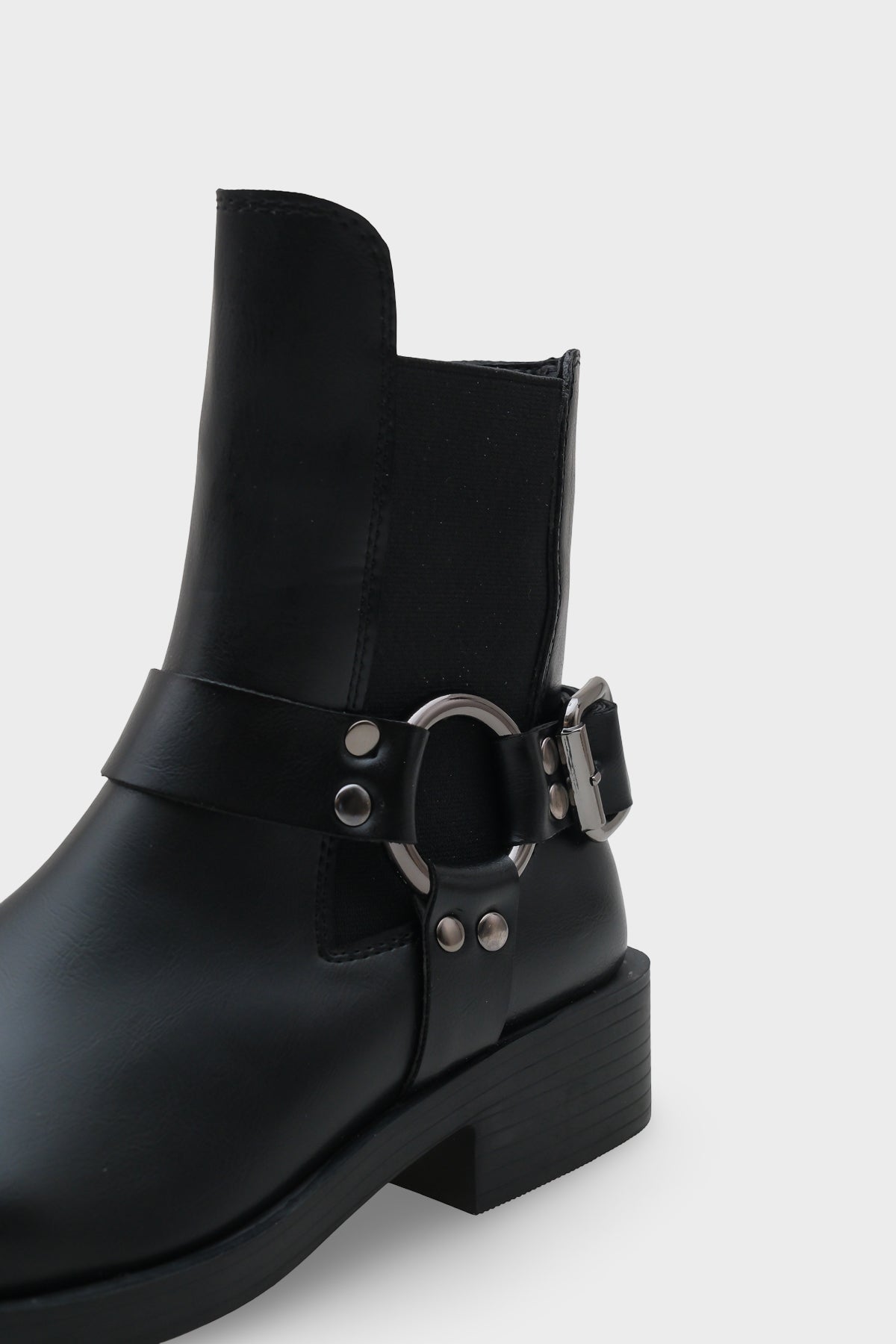 Lianne Metal Aksesuarlı Lastikli Motorcu Bot