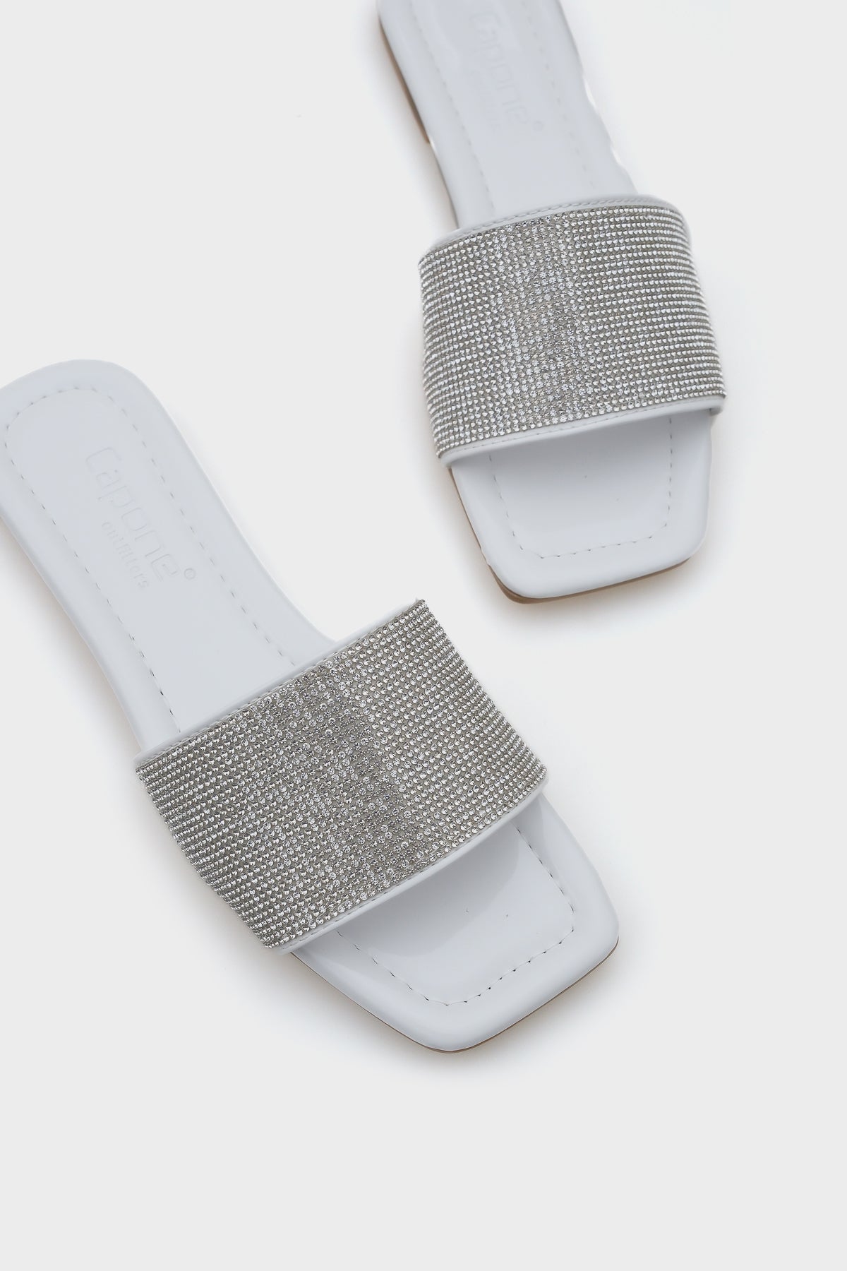 Margo Taşlı Tek Bantlı Düz Topuk Kadın Terlik