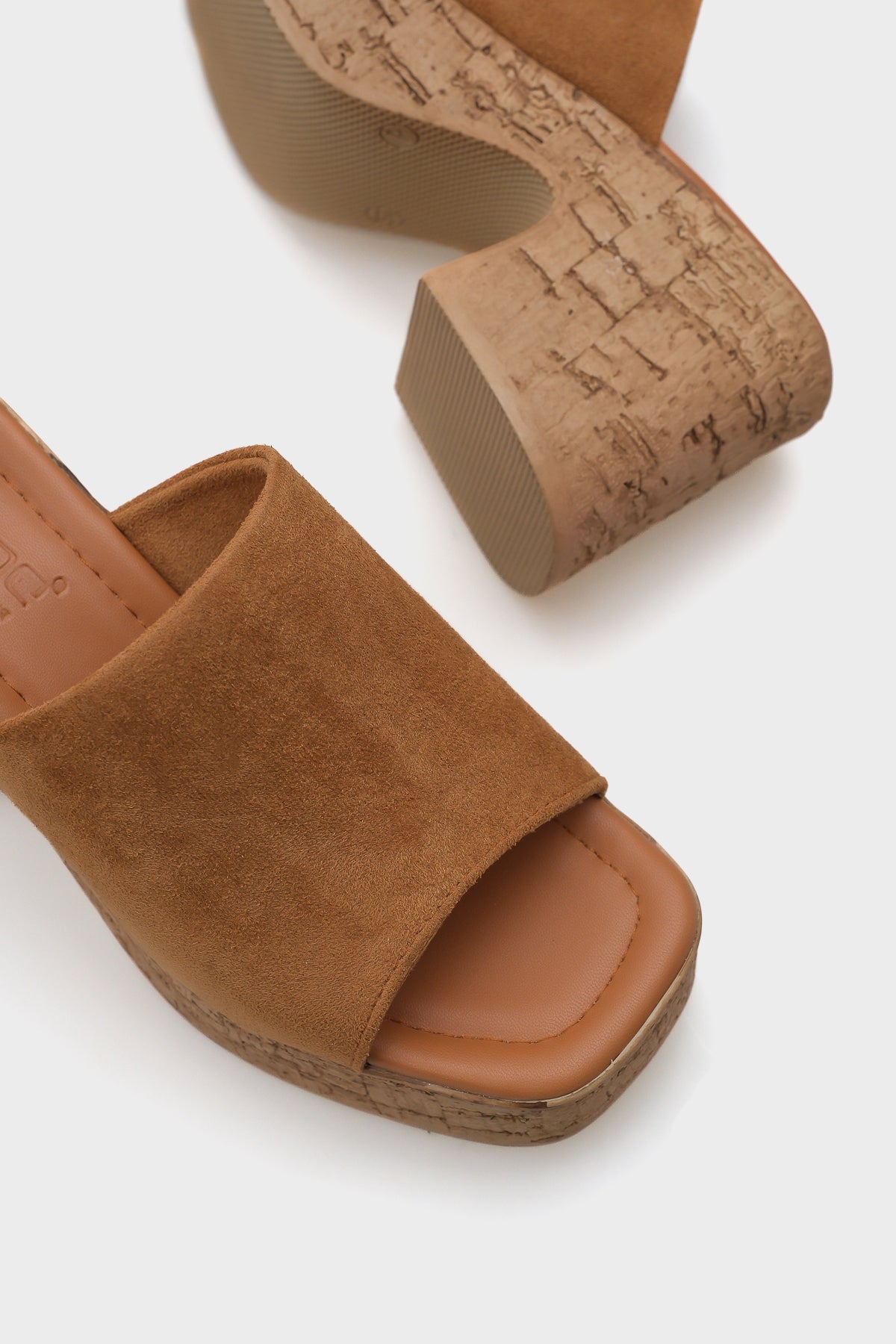 Maria Platform Tek Bantlı Süet Kadın Terlik