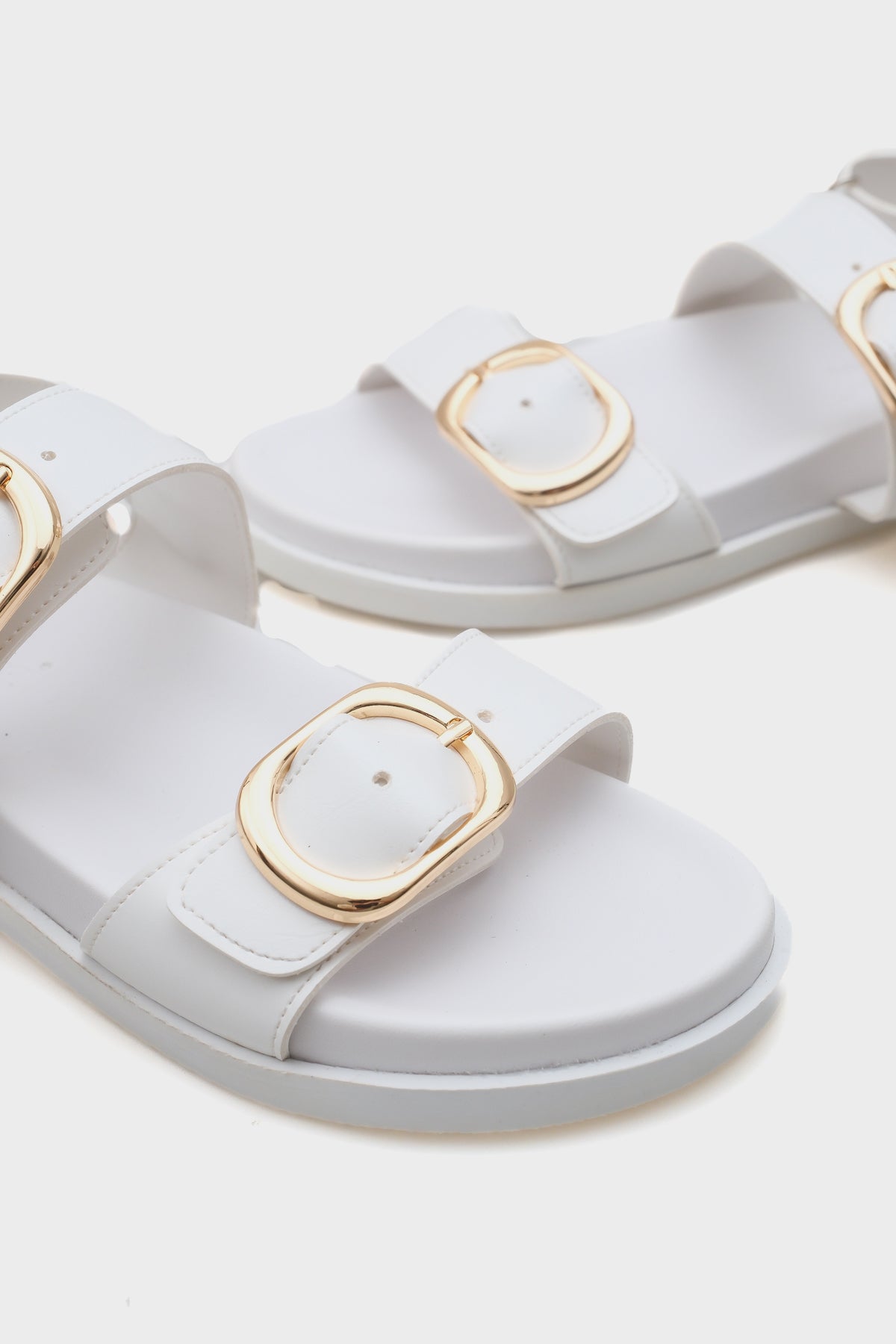 Marie Çift Metal Tokalı Düz Topuklu Kadın Sandalet