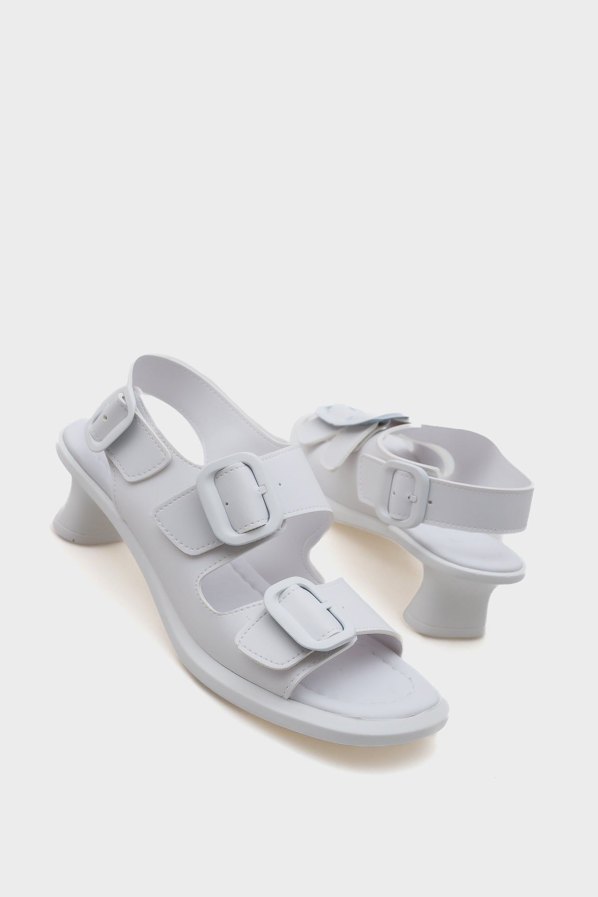 Dixie Orta Topuklu Çift Tokalı Kadın Sandalet