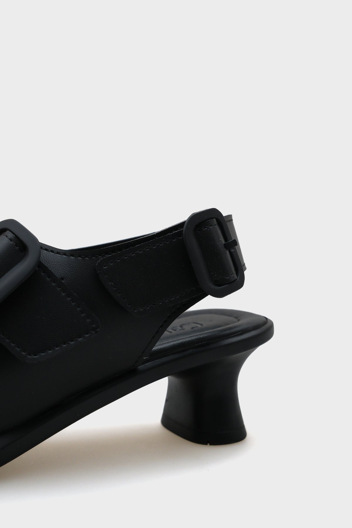 Dixie Orta Topuklu Çift Tokalı Kadın Sandalet