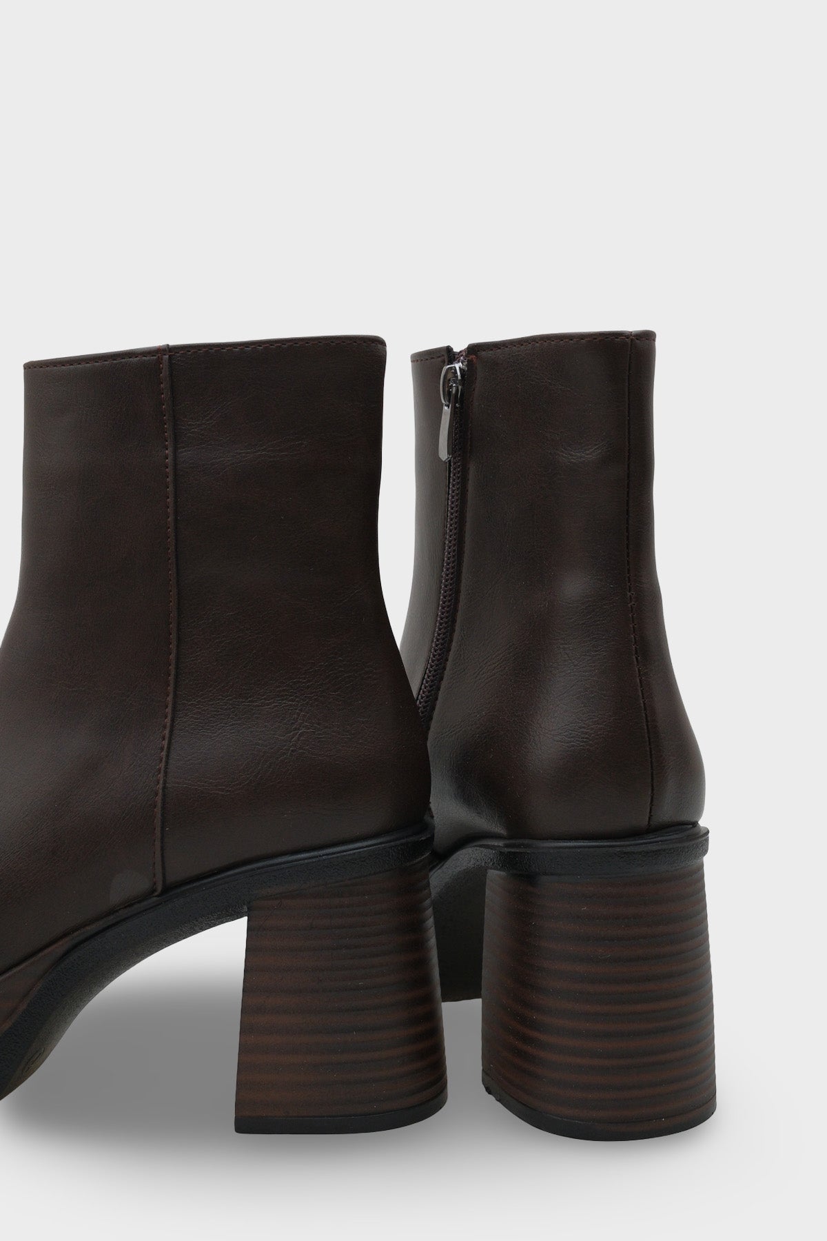 Sherry 1504 Yuvarlak Burunlu Yandan Fermuarlı Orta Topuklu Kadın Bot