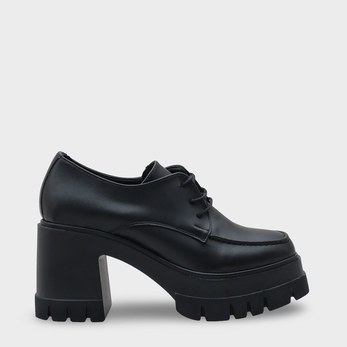 Perle 1007 Yuvarlak Burunlu Bağcıklı Orta Topuklu Kadın Loafer