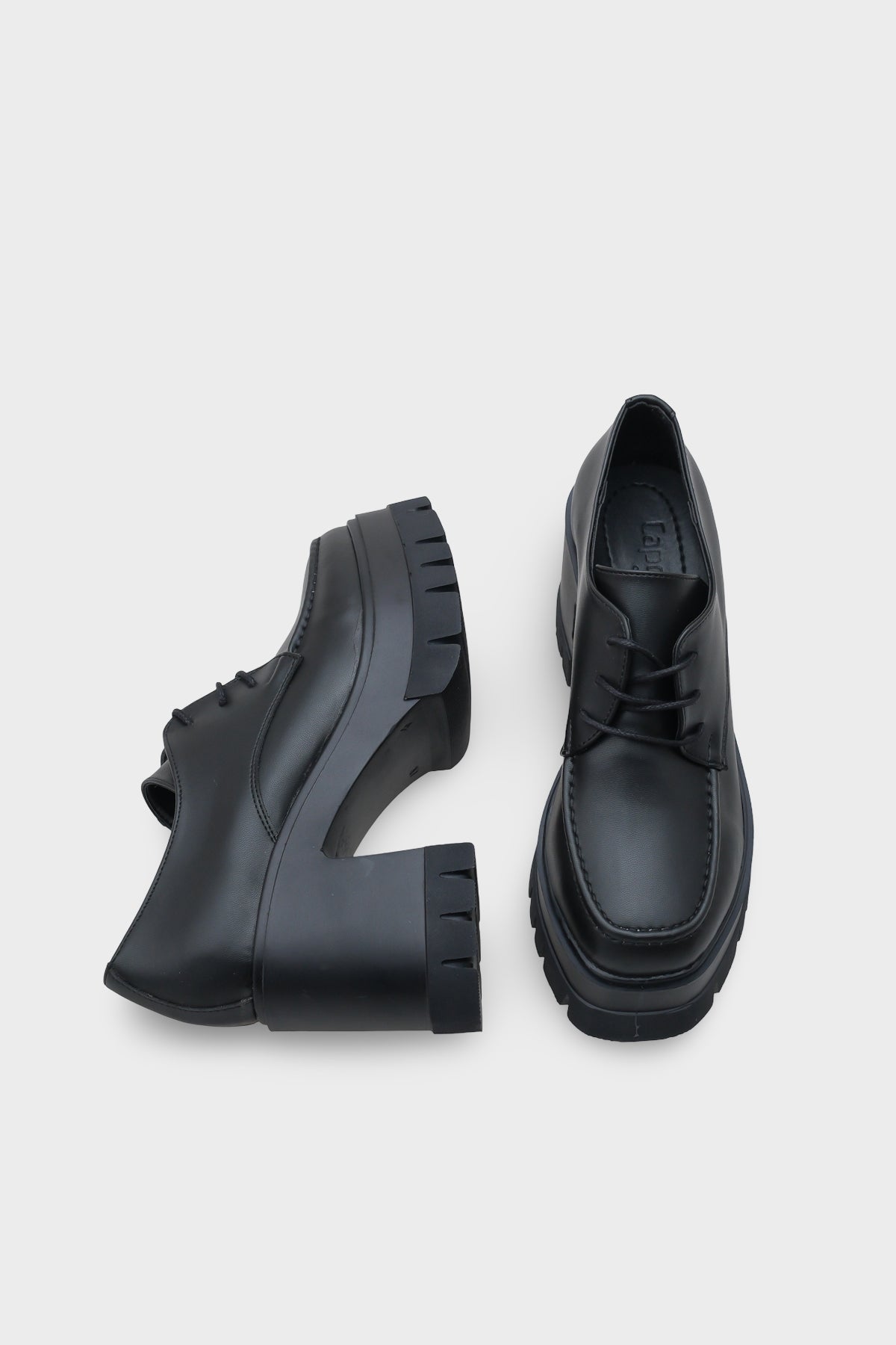 Perle 1007 Yuvarlak Burunlu Bağcıklı Orta Topuklu Kadın Loafer